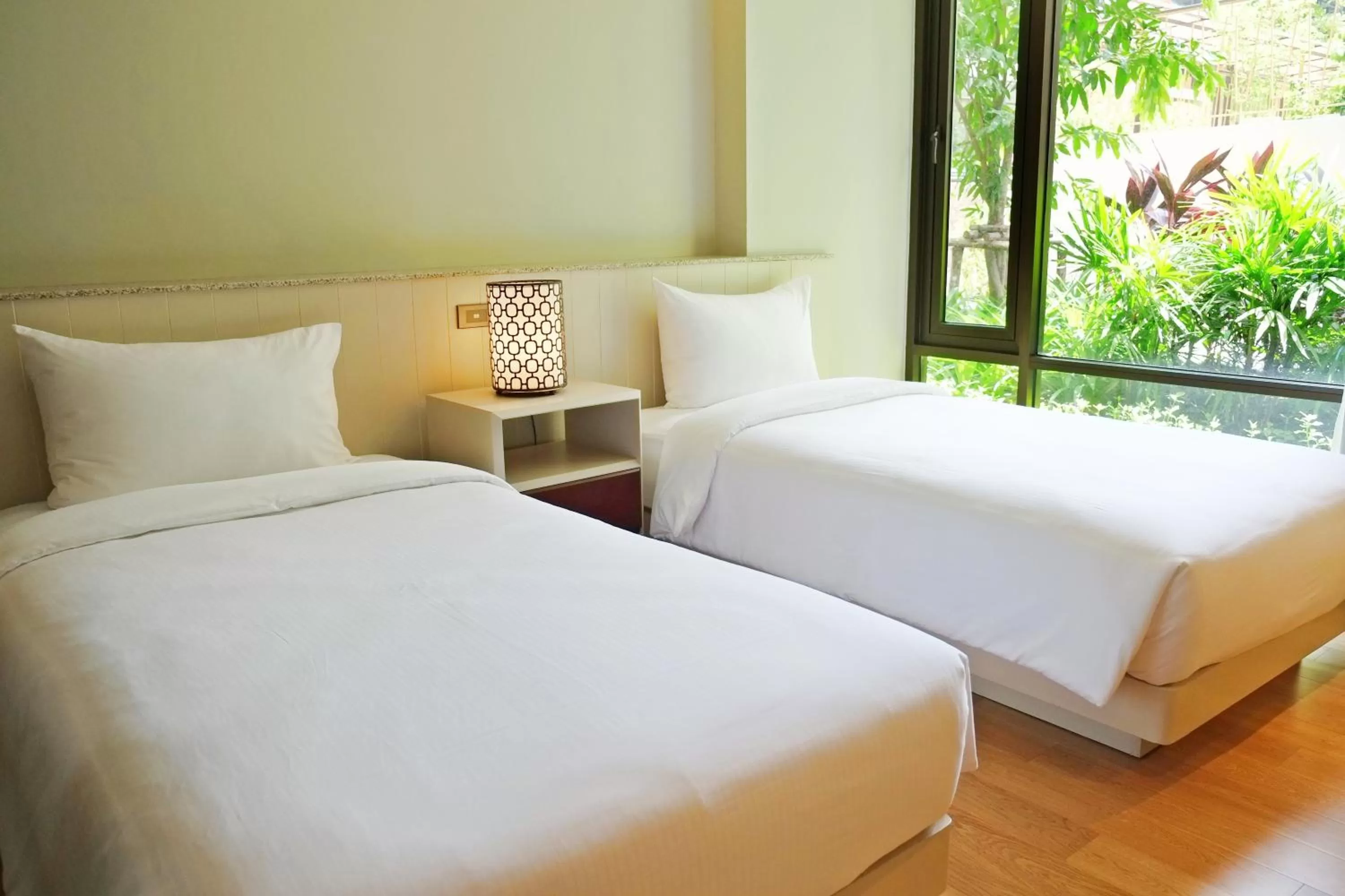 Superior Twin bed in Balcony Courtyard Sriracha Hotel & Serviced Apartments