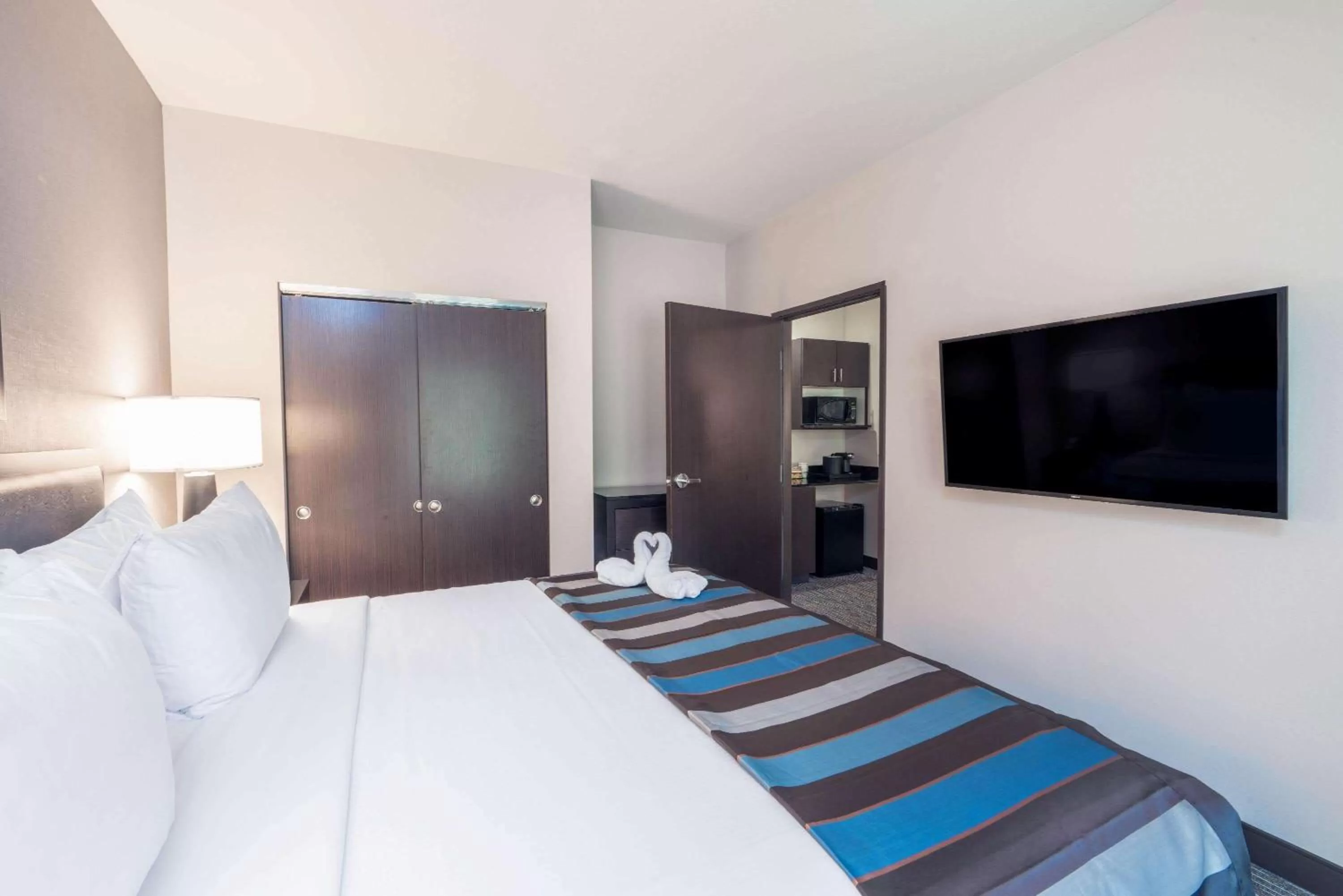 King Suite - Non-Smoking in Wingate by Wyndham Moab