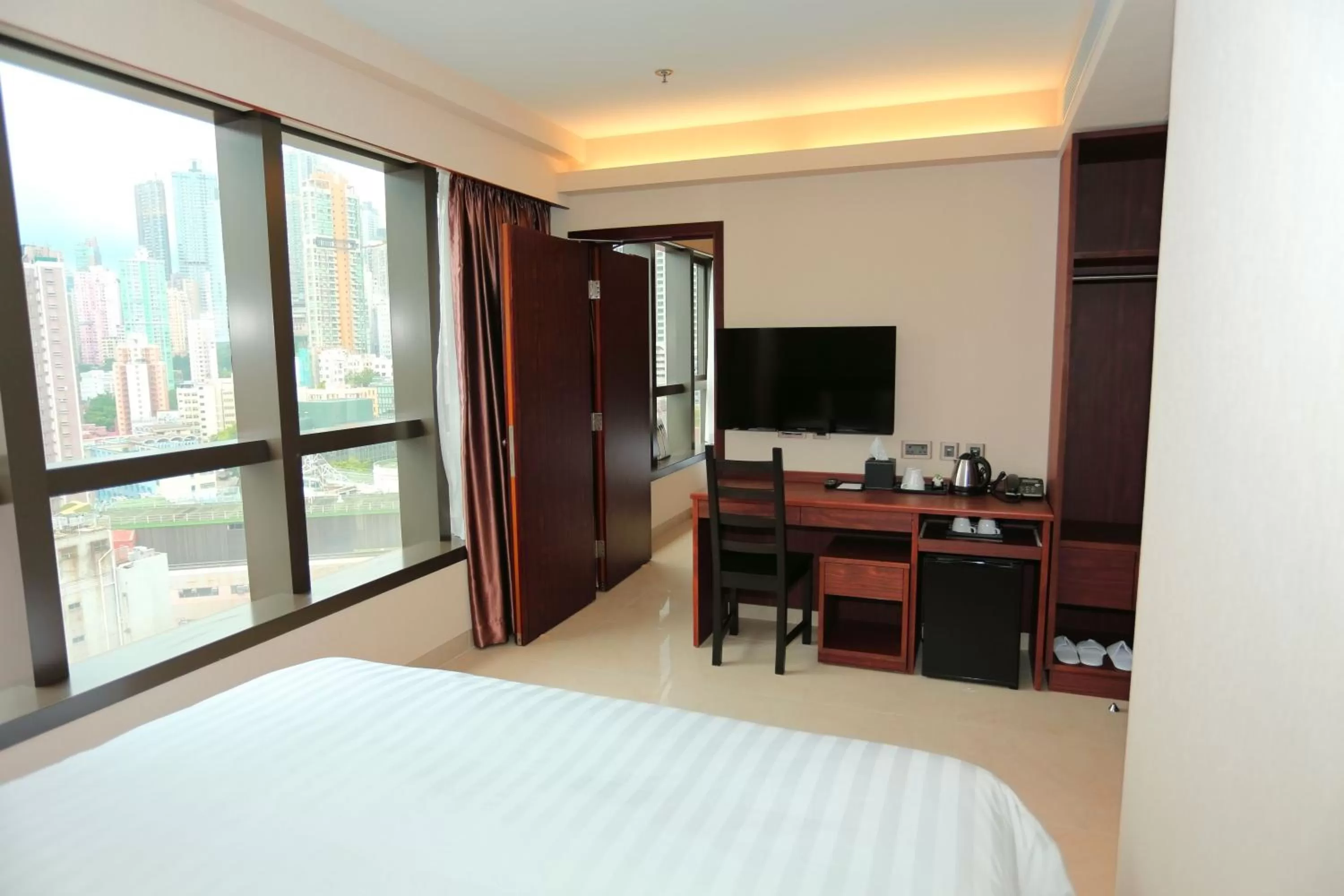 Deluxe Family Suite in WE Hotel