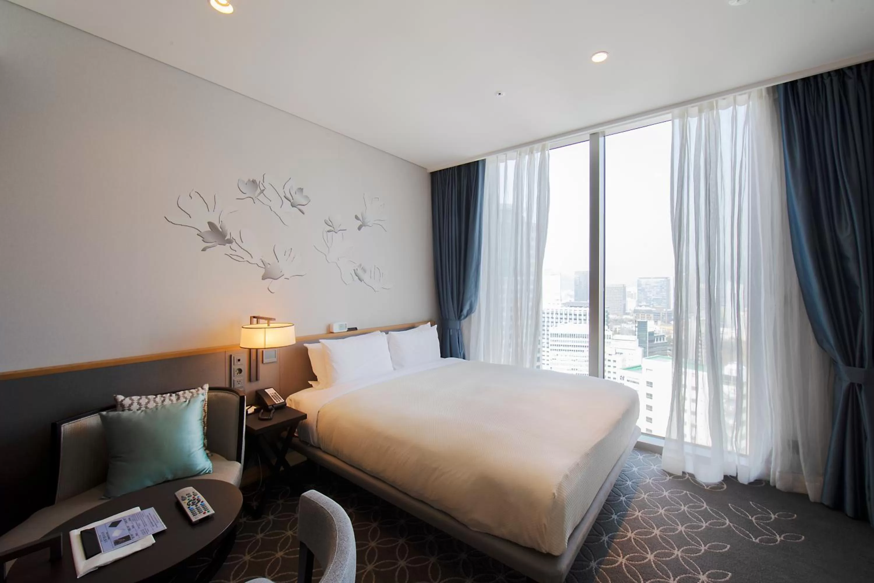 Standard Double Room - 11th - 16th Floor with Bath - Parking included in Hotel Gracery Seoul