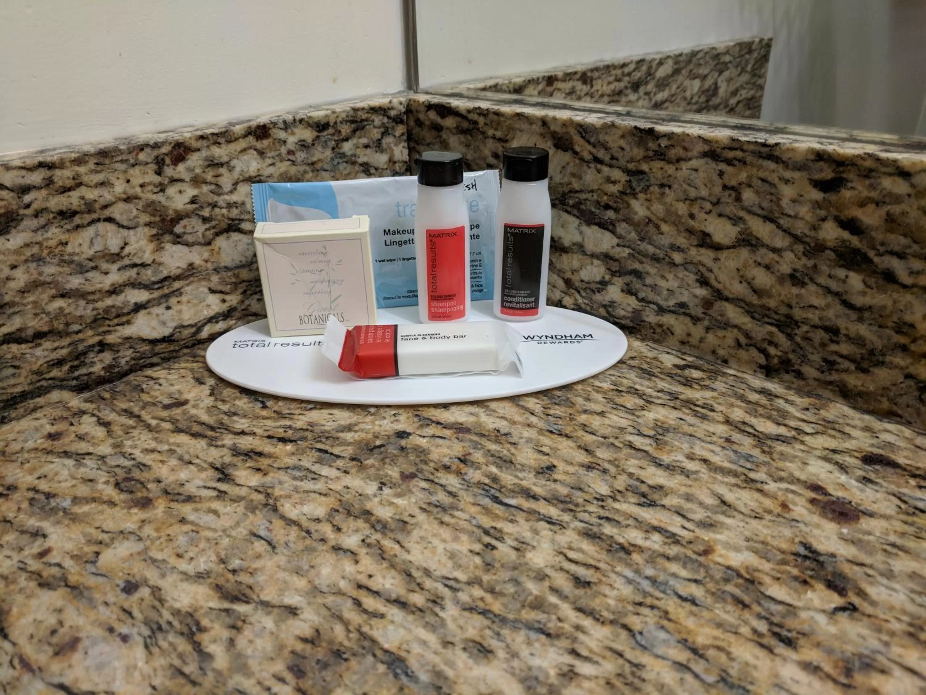 Queen Room - Disability Access - Non-Smoking in Super 8 by Wyndham Portage La Prairie MB