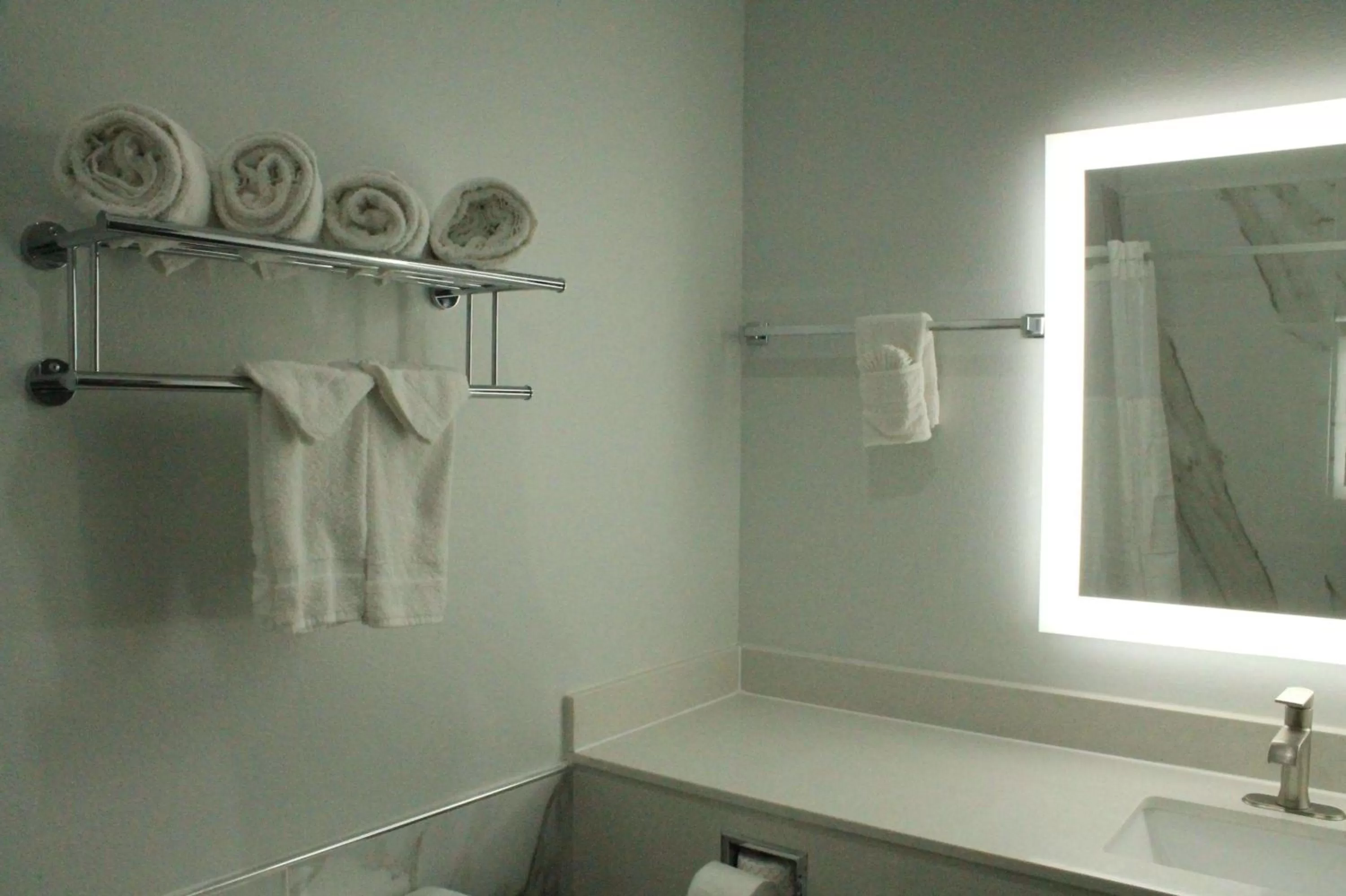 King Room - Disability Access - Non-Smoking in Studio 6 Katy, Tx