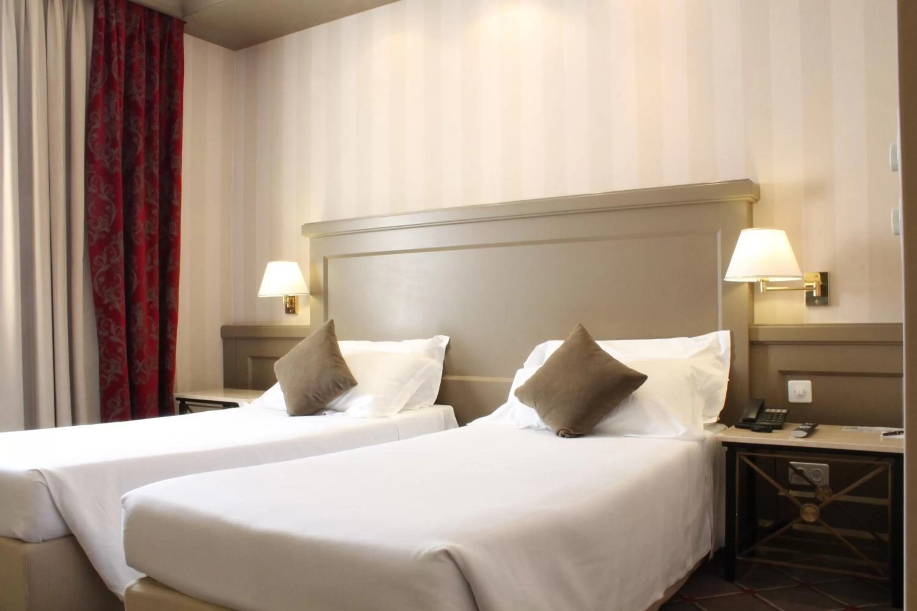 Double or Twin Room in Hotel De La Paix