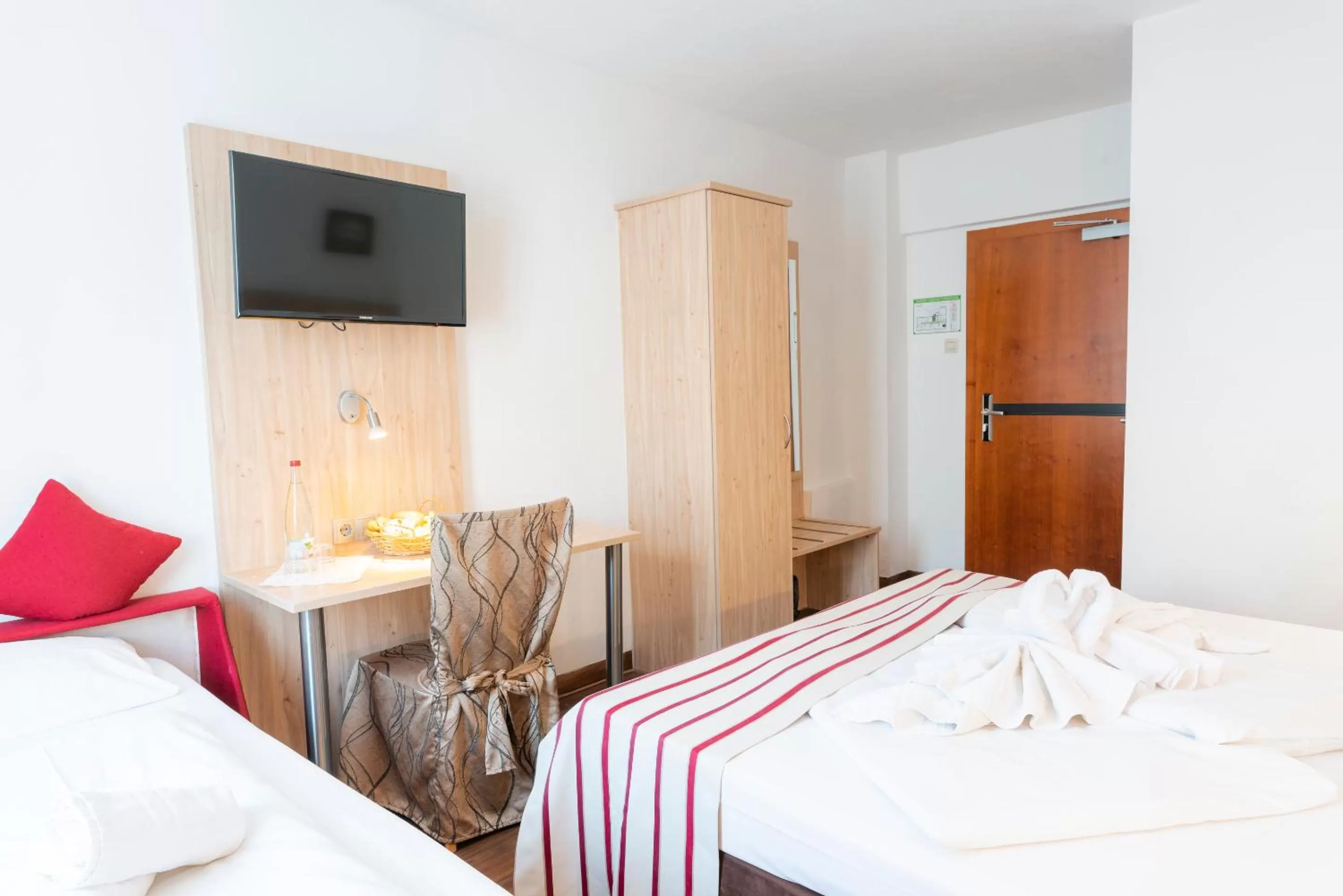 Triple Room in Hotel Astoria Stuttgart City