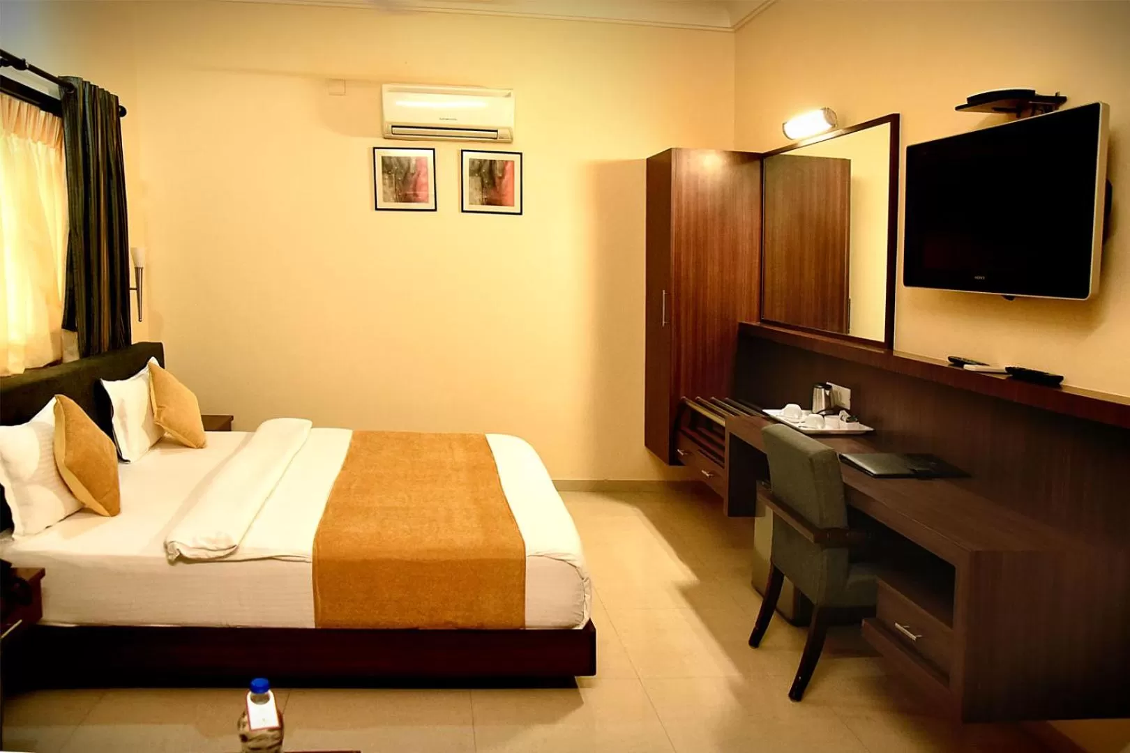 Deluxe Double Room in Hotel Fortune Palace