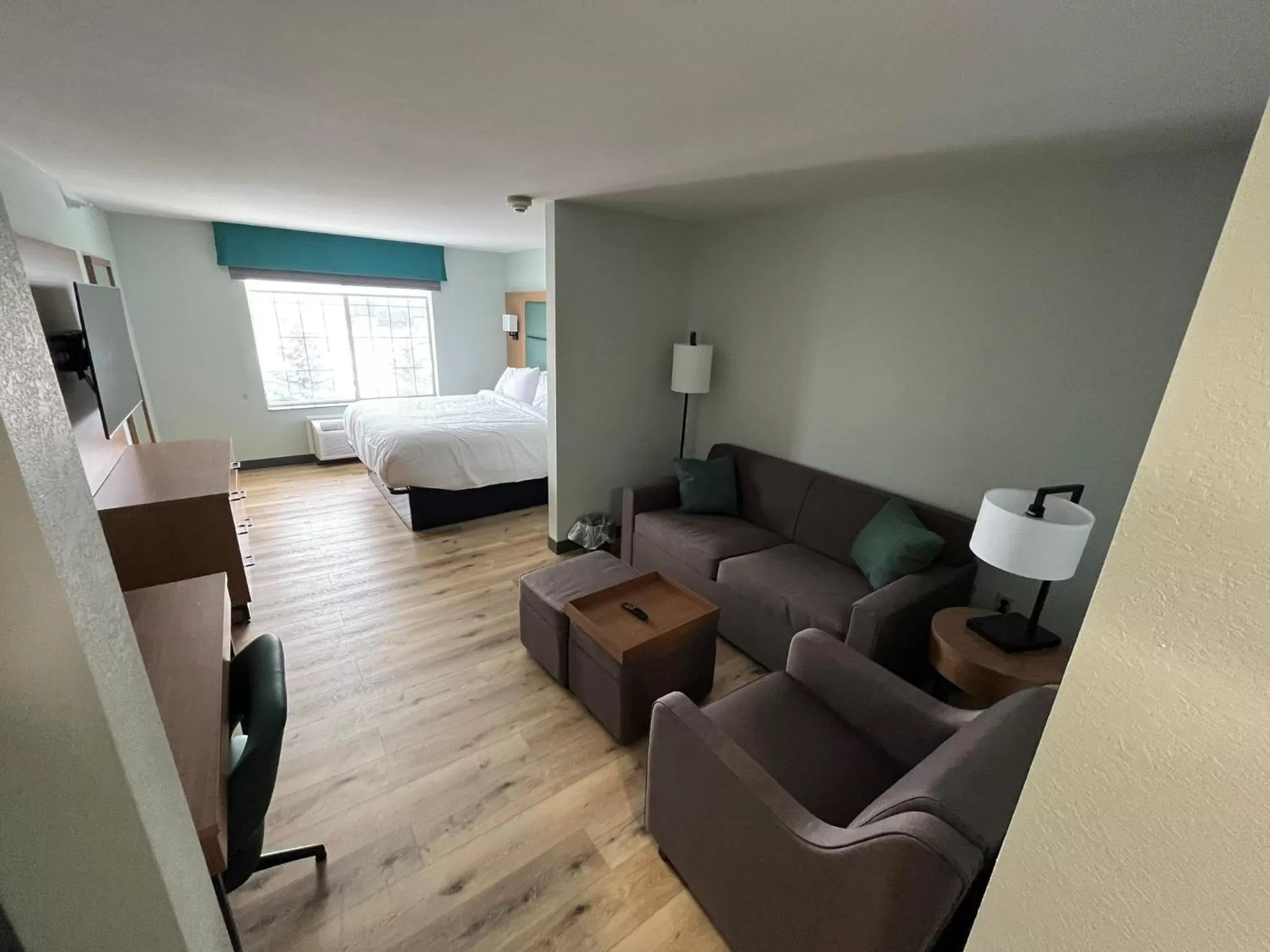 King Suite - Non-Smoking in Wingate By Wyndham Mansfield Ontario