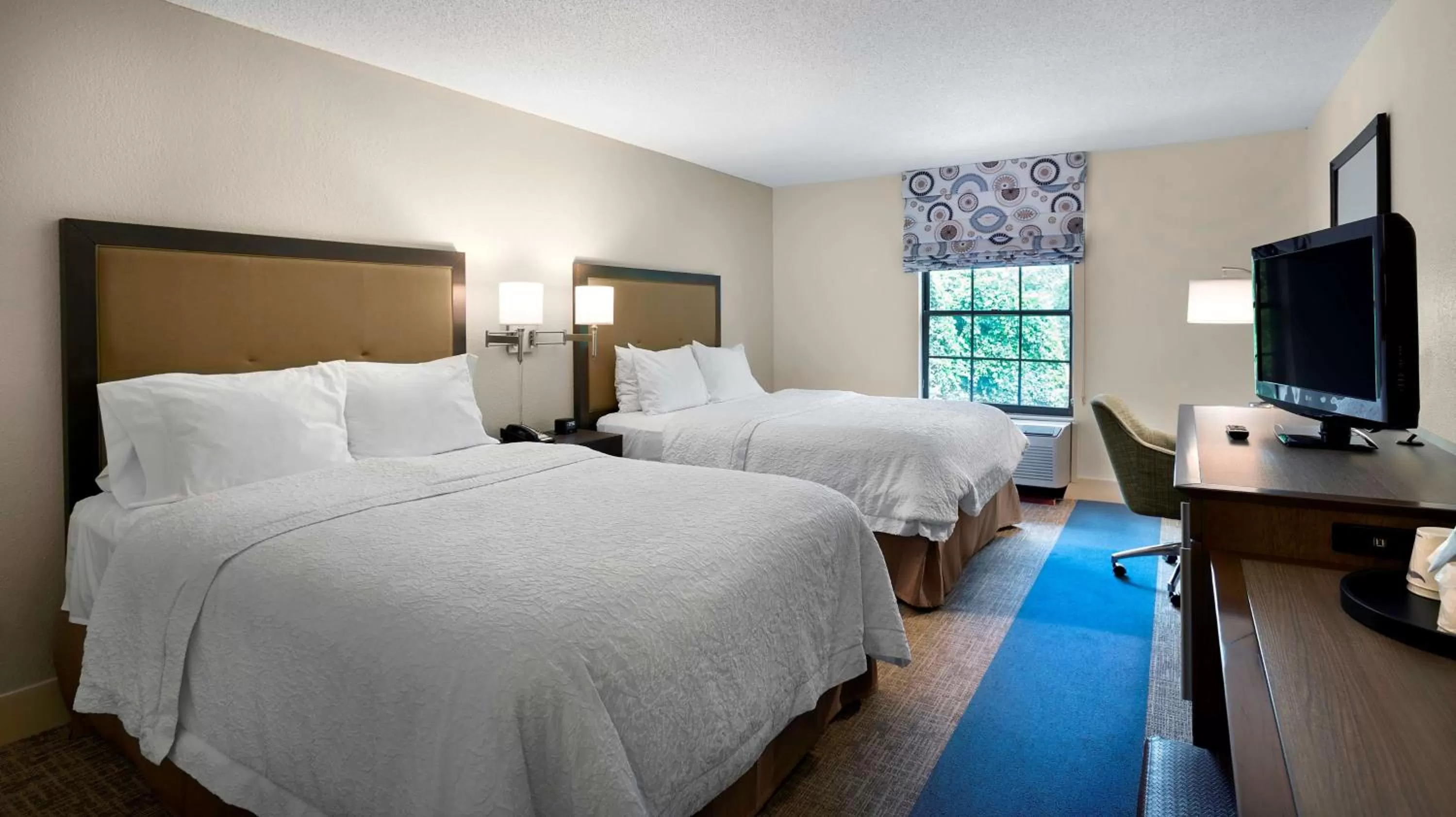 Double Room with Two Double Beds - Non-Smoking in Hampton Inn Helen