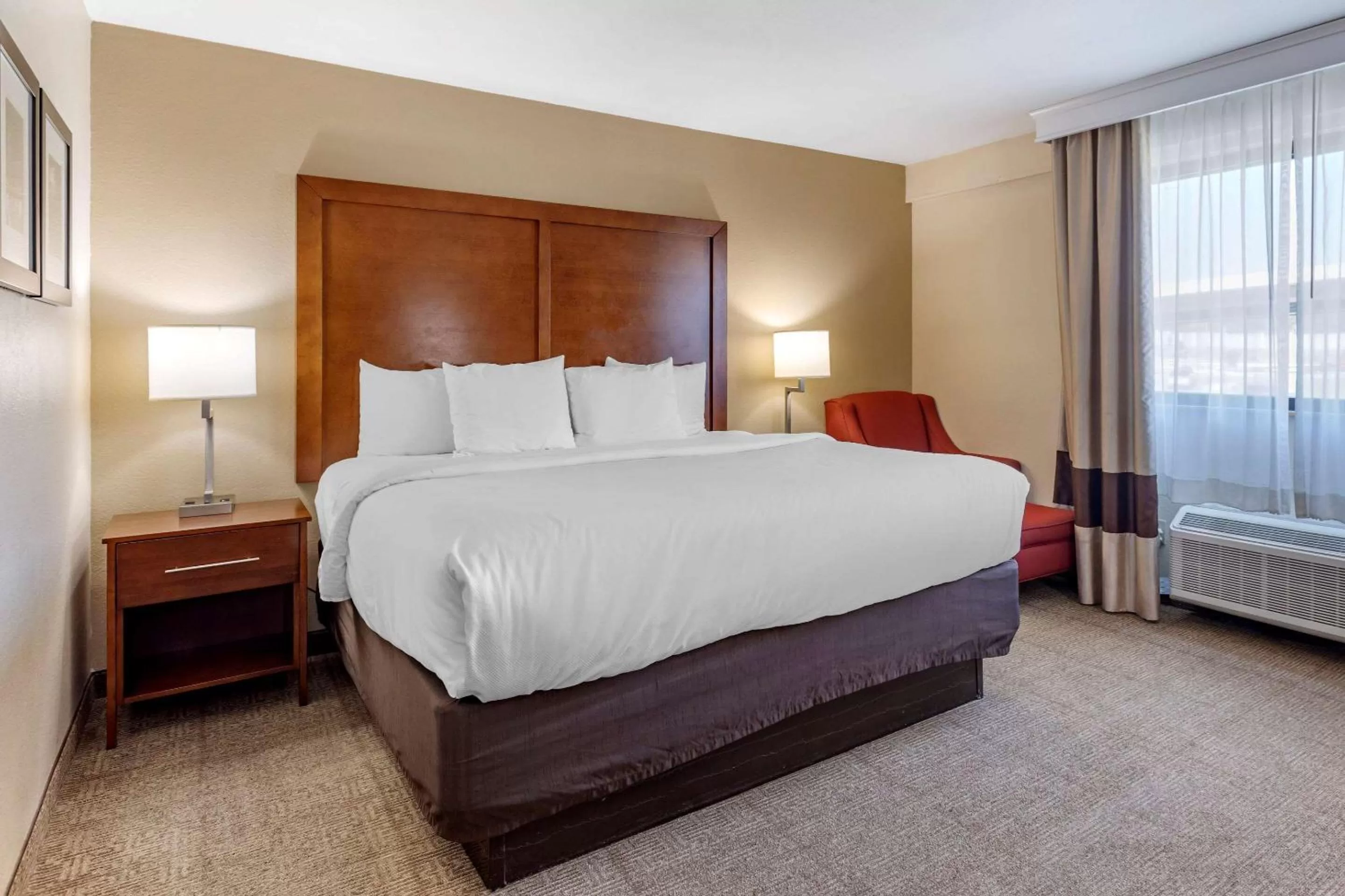 King Room - Non-Smoking in Comfort Inn Nashville West