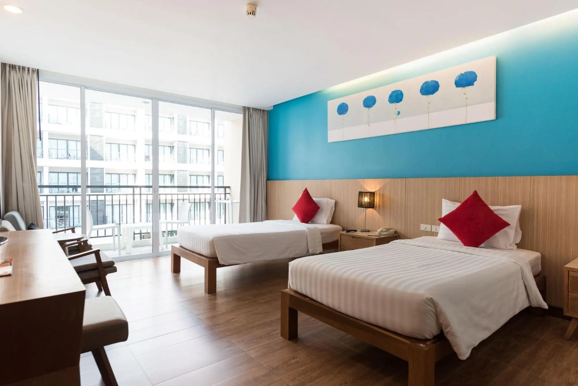 Deluxe City View Twin Room in Hotel J Pattaya