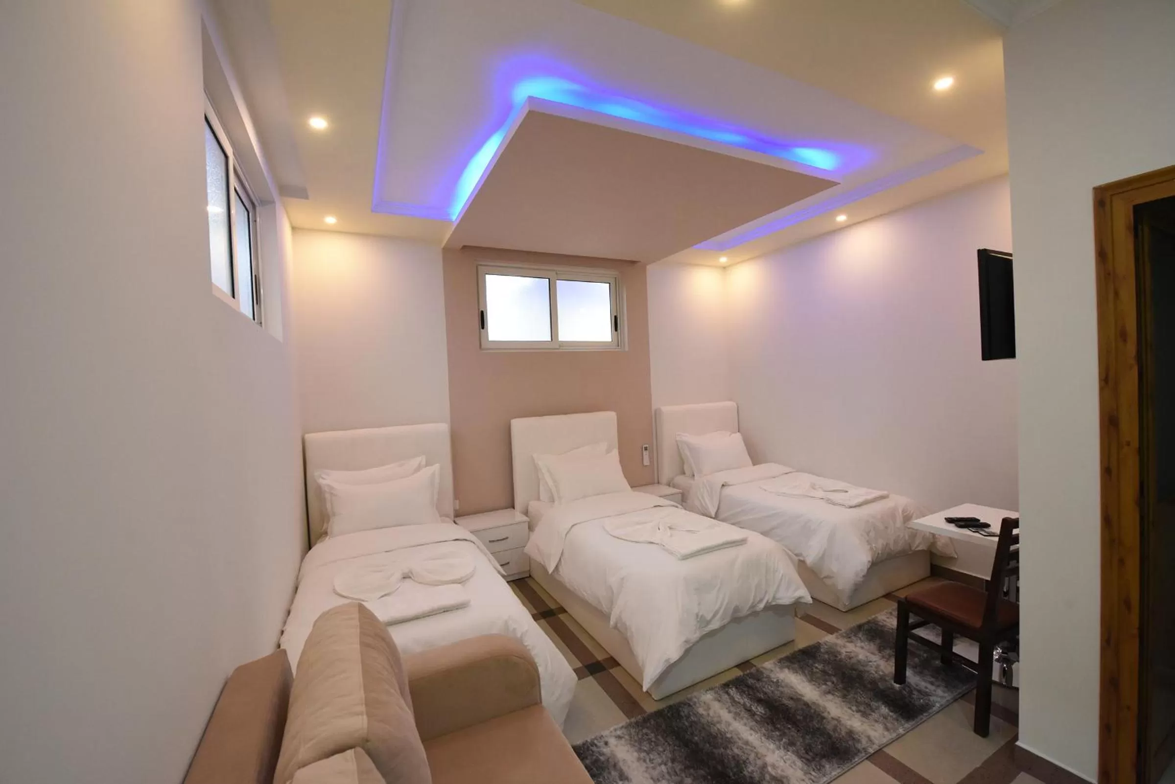 Basic Triple Room in Buna Park Hotel