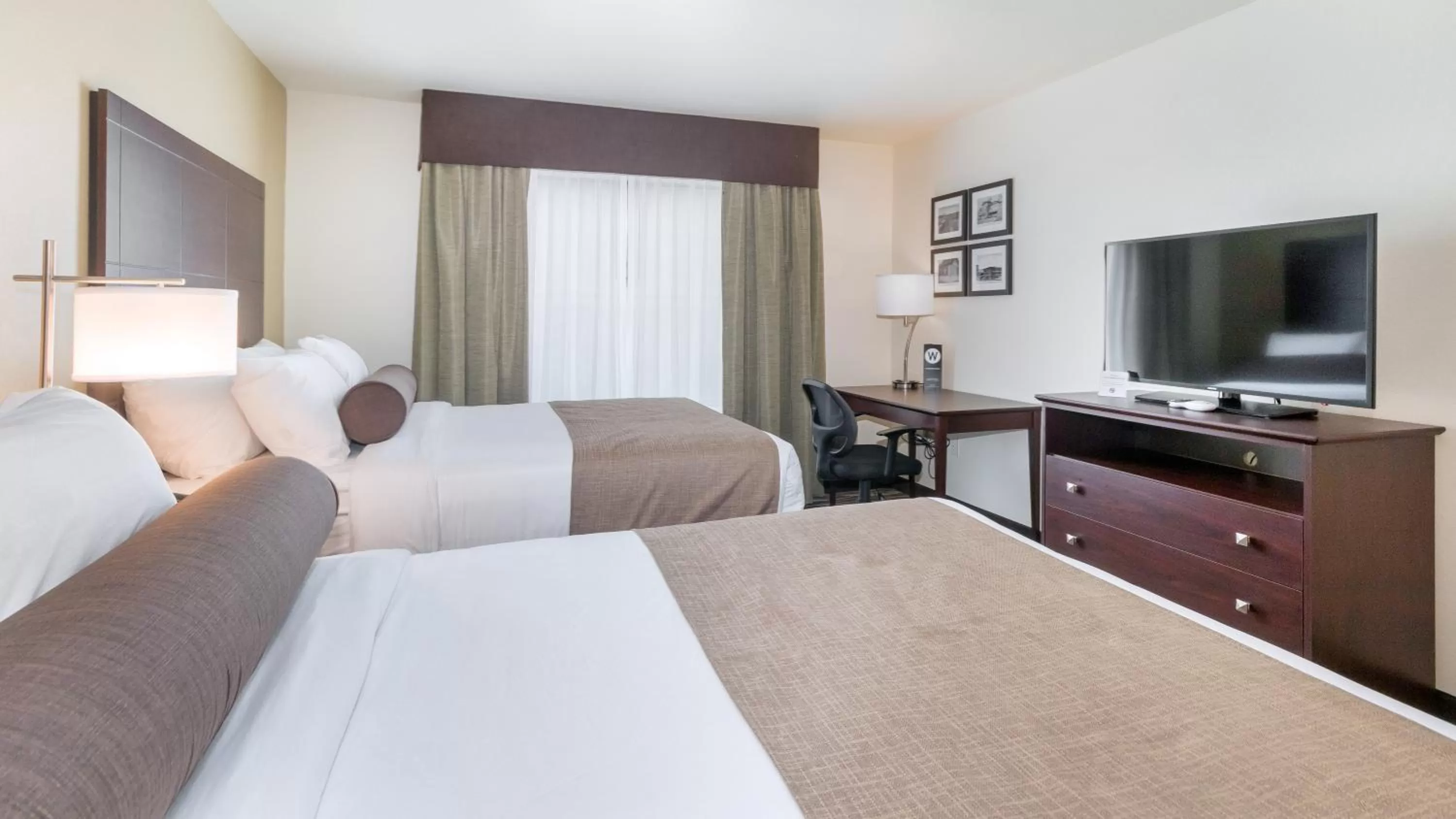Queen Room in Cobblestone Hotel & Suites - Janesville