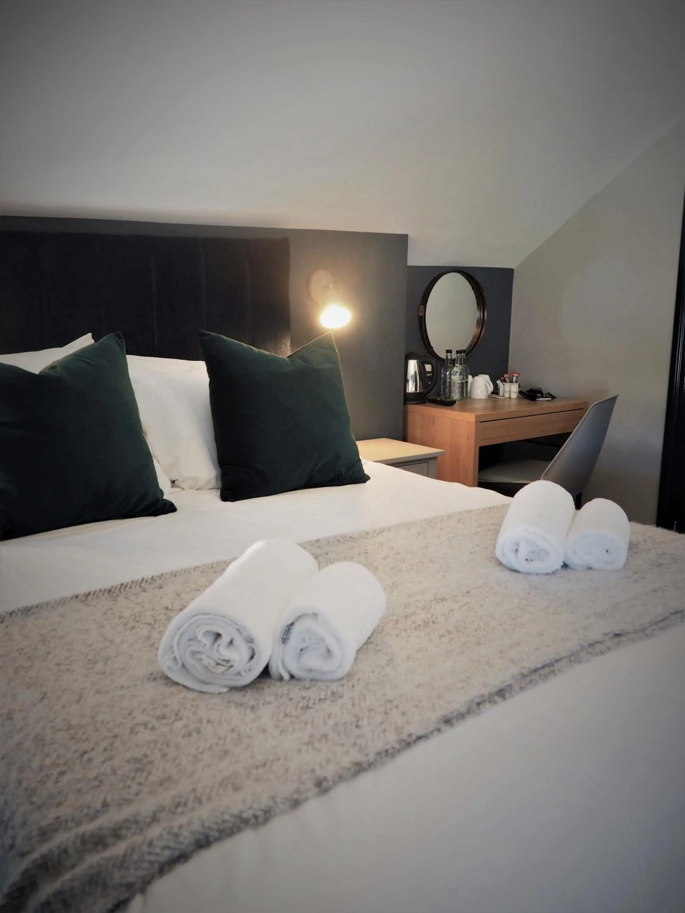 Deluxe Double Room with Shower in Seaview House Bed and Breakfast