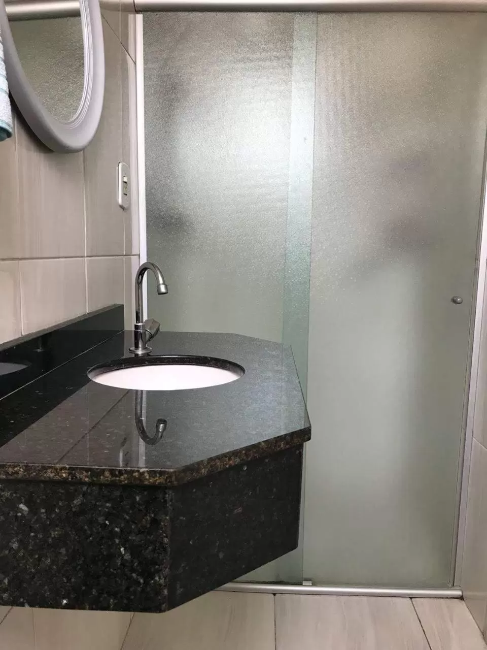 Budget Single Room in San Francisco Plazza Hotel