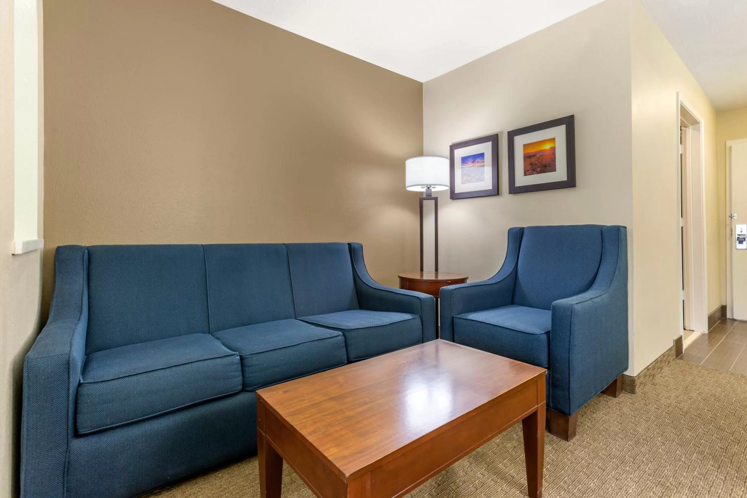 King Suite in Wingate by Wyndham Los Alamos