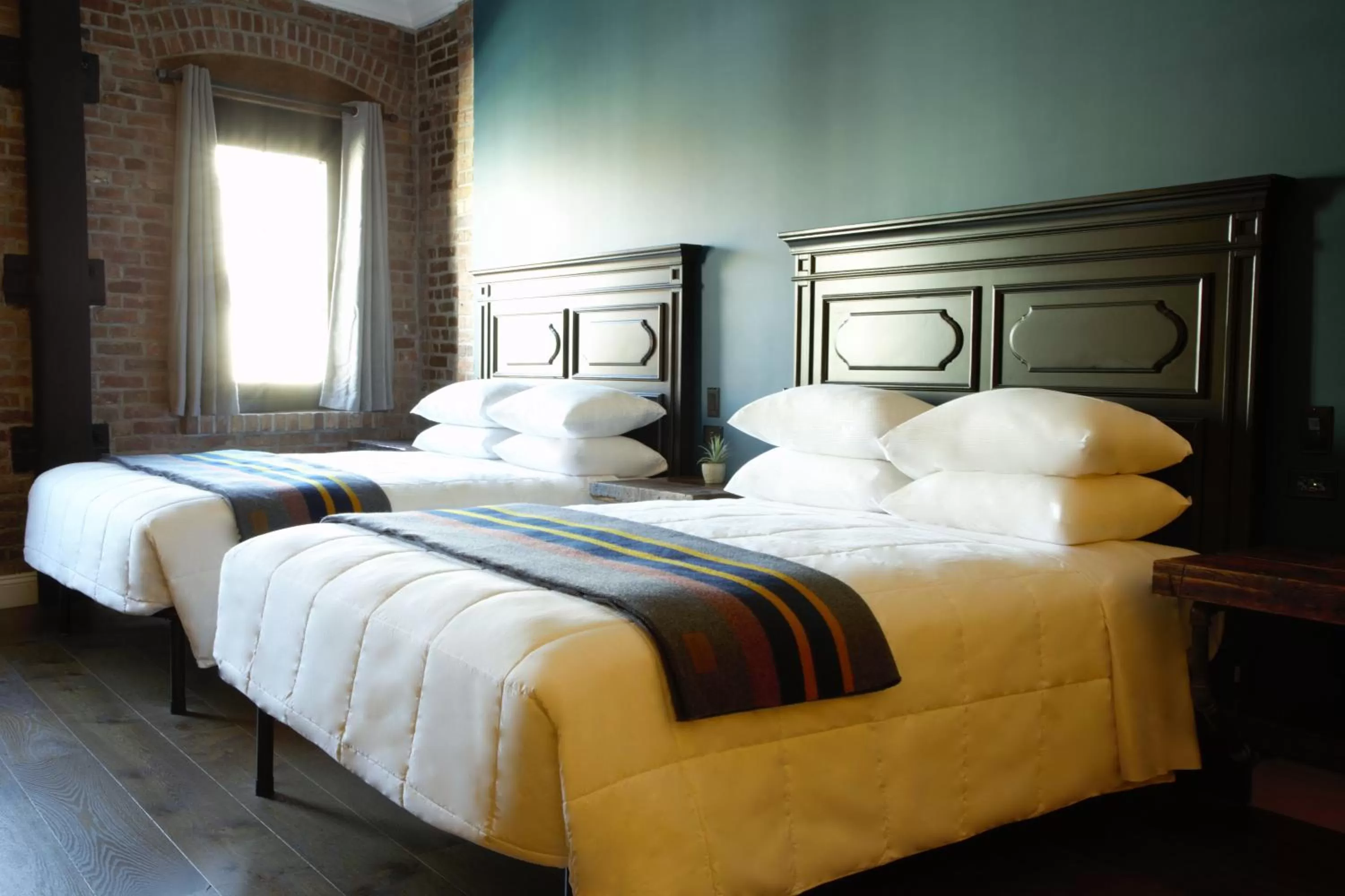 Junior Suite with Two Queens bed in Sohotel