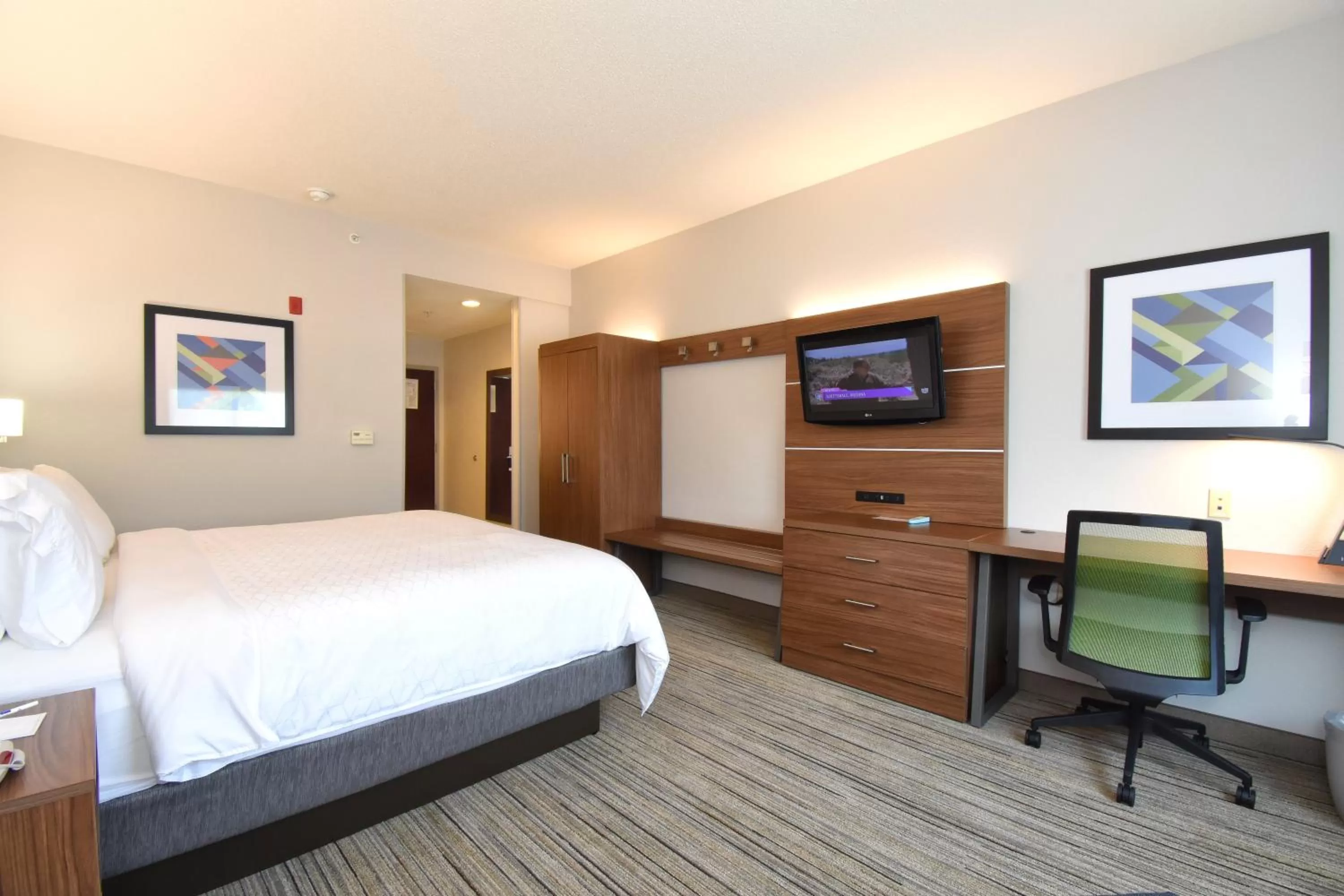 Standard King Room in Holiday Inn Express & Suites Southern Pines-Pinehurst Area by IHG