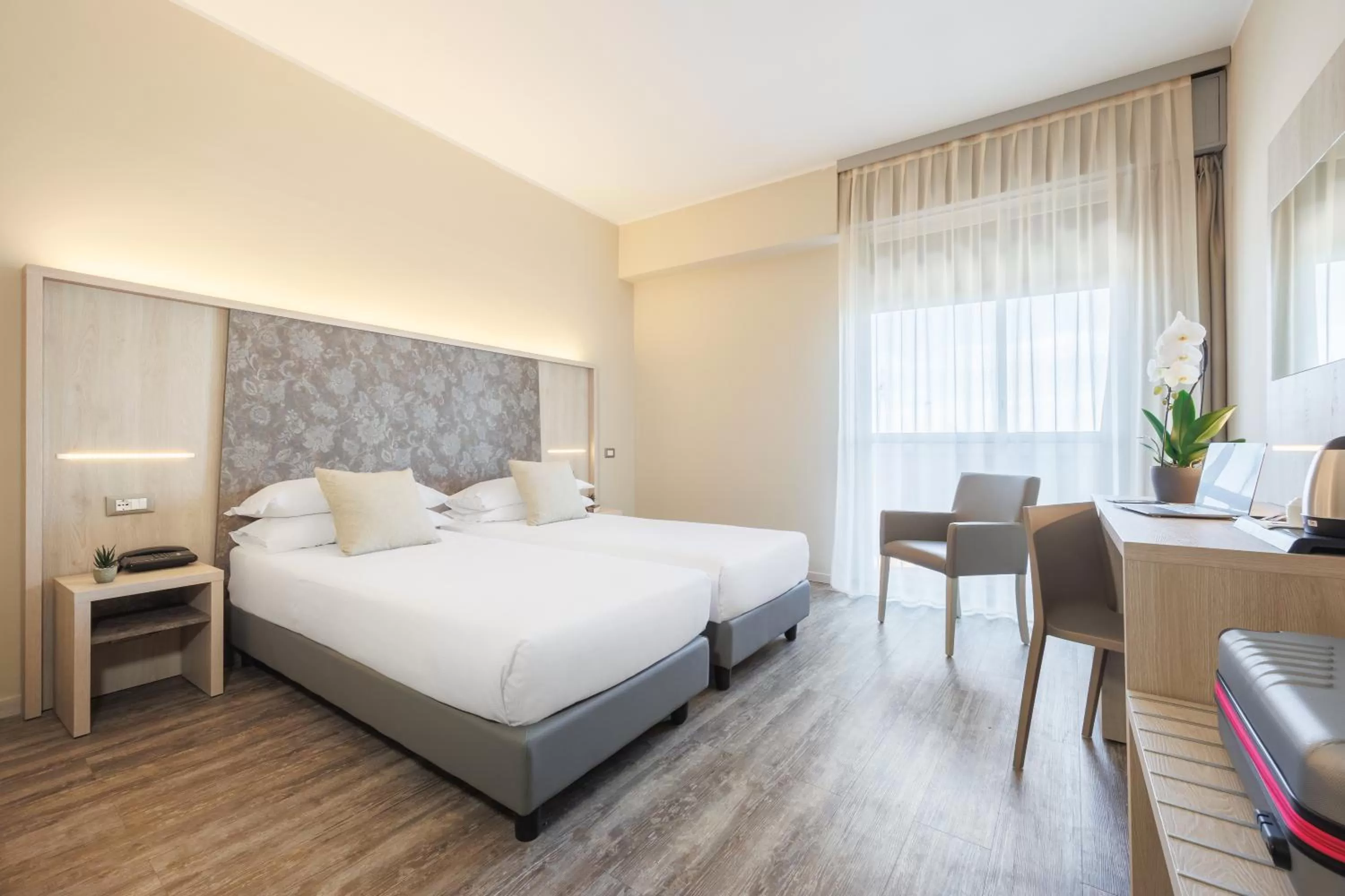 Economy Twin Room in JR Hotels Gate 7 Bologna