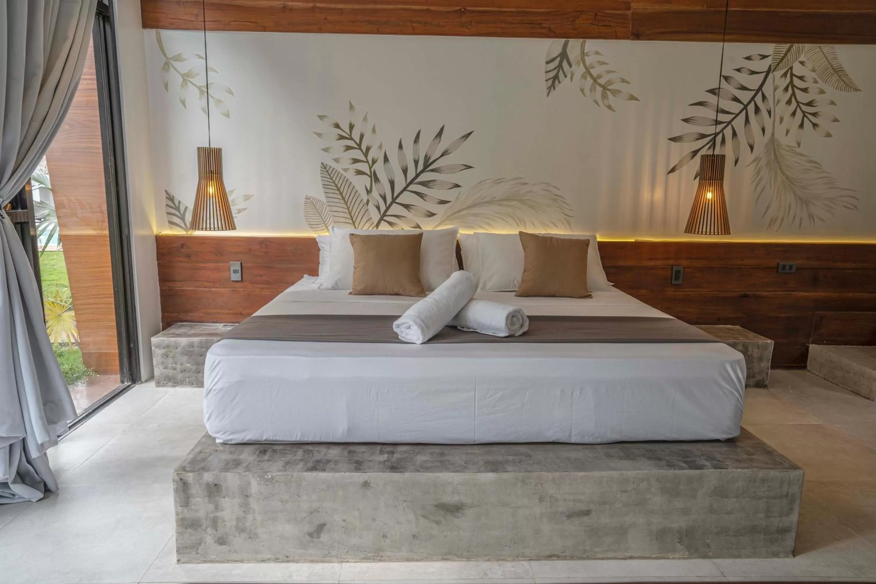 Deluxe Double Room in Bird of Paradise