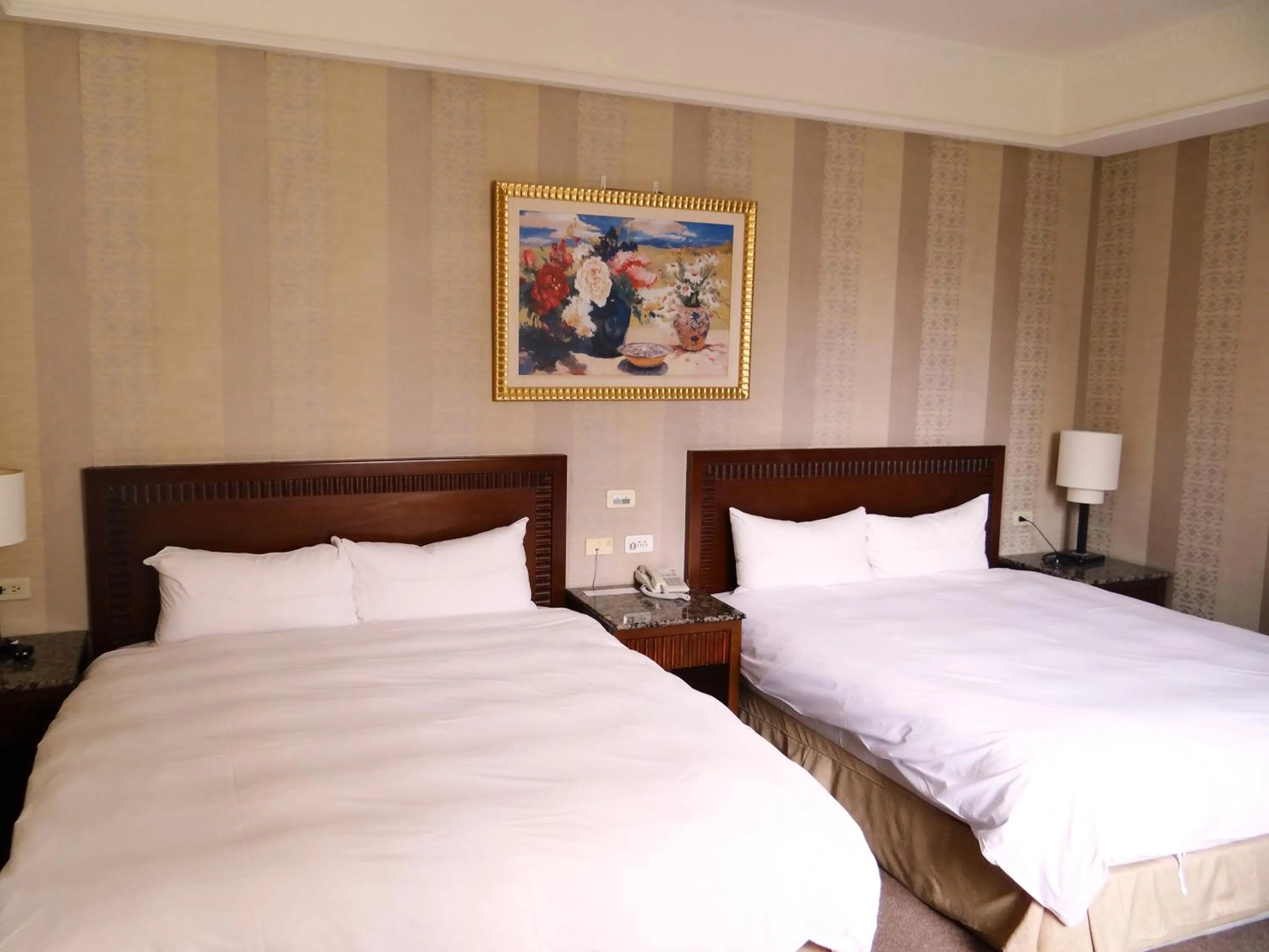 Quadruple Room in Wuzhou Hotel