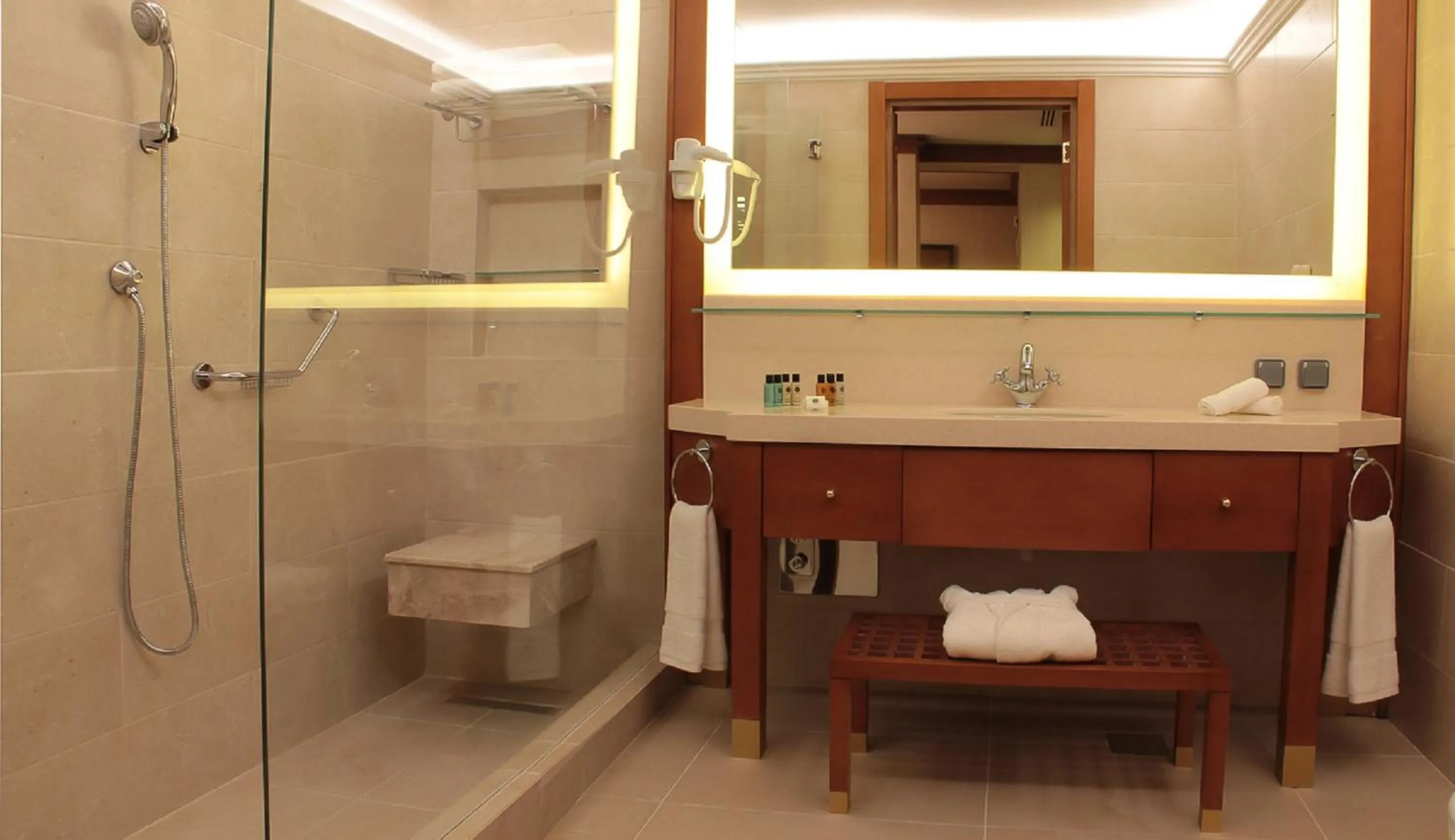 Executive Suite in Thousand Nights Hotel