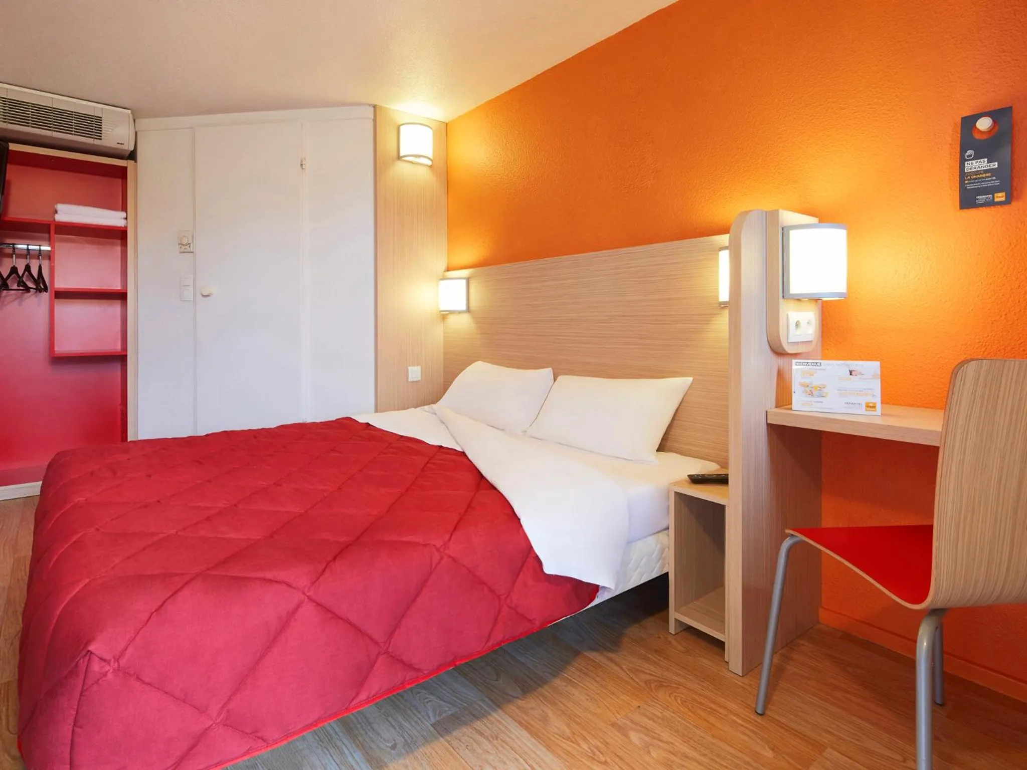Double Room in Première Classe Paris Ouest - Pont de Suresnes