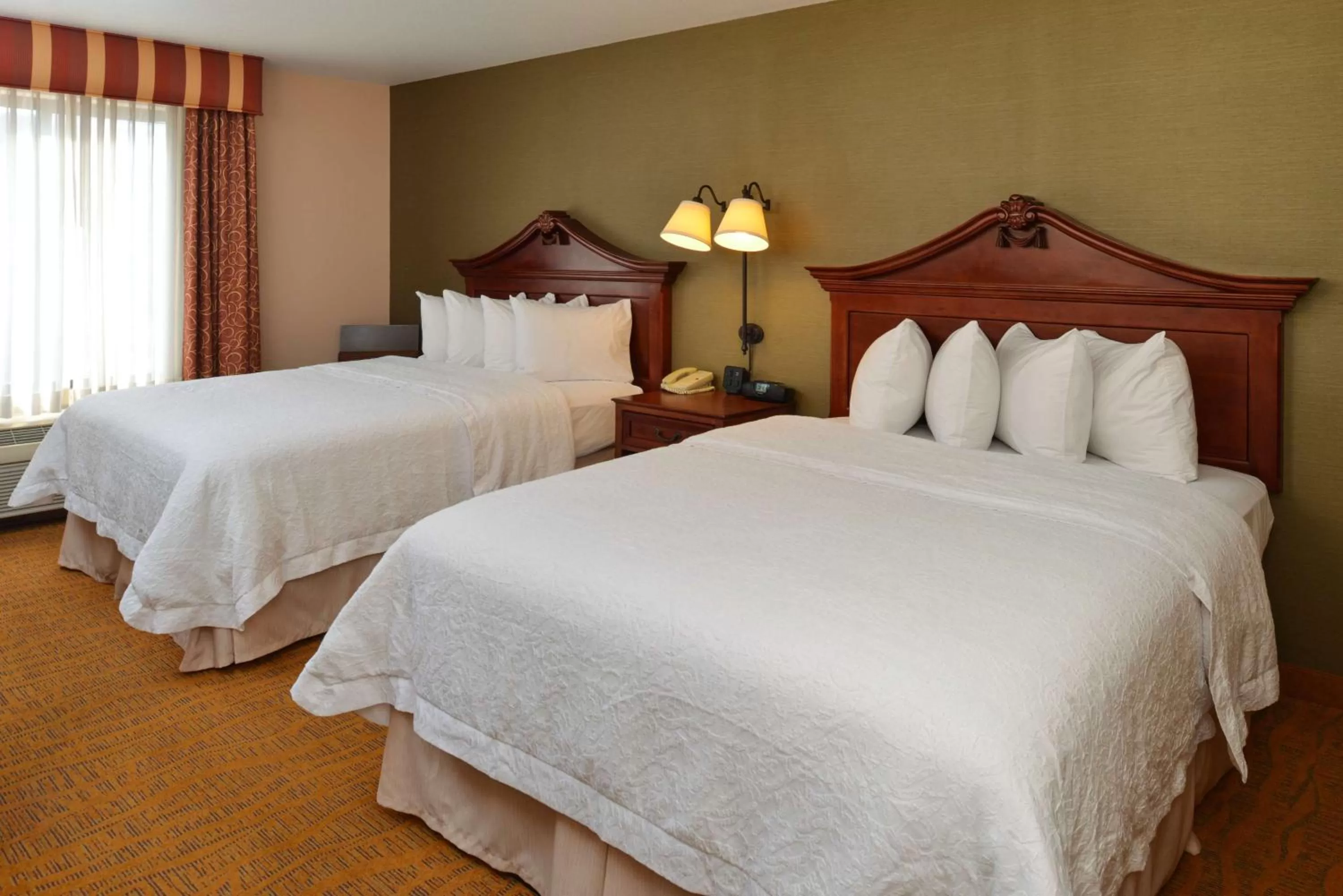 Double Room with Two Queen Beds and Bath Tub - Mobility Access in Hampton Inn & Suites - Coors Road