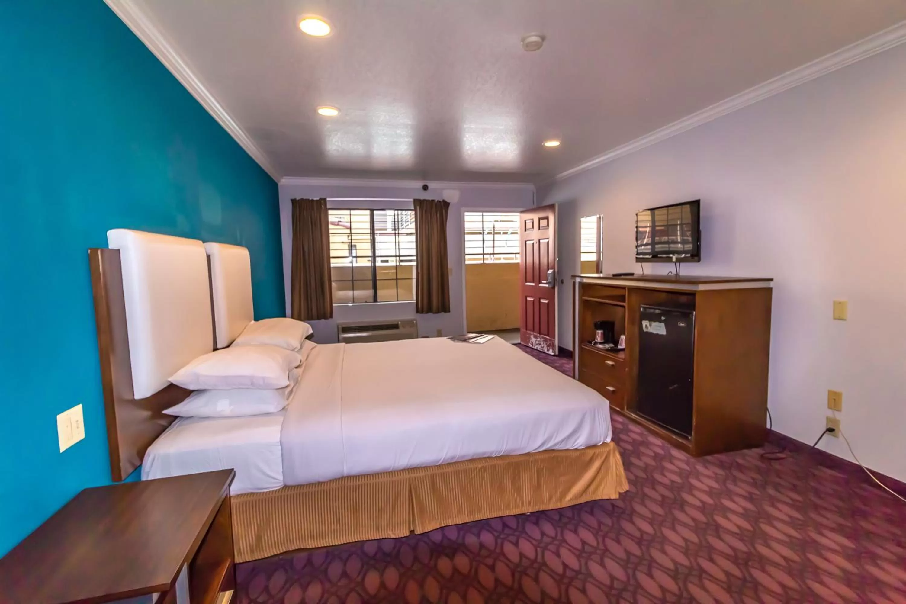 Single Room - Disability Access in Hotel Pacific, Manhattan Beach