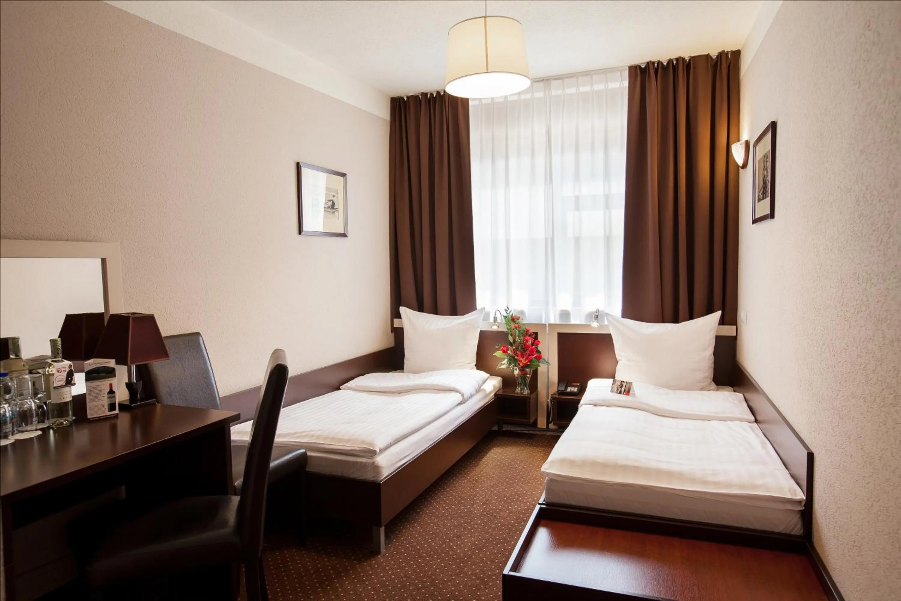 Standard Twin Room in Hotel Diament Spodek