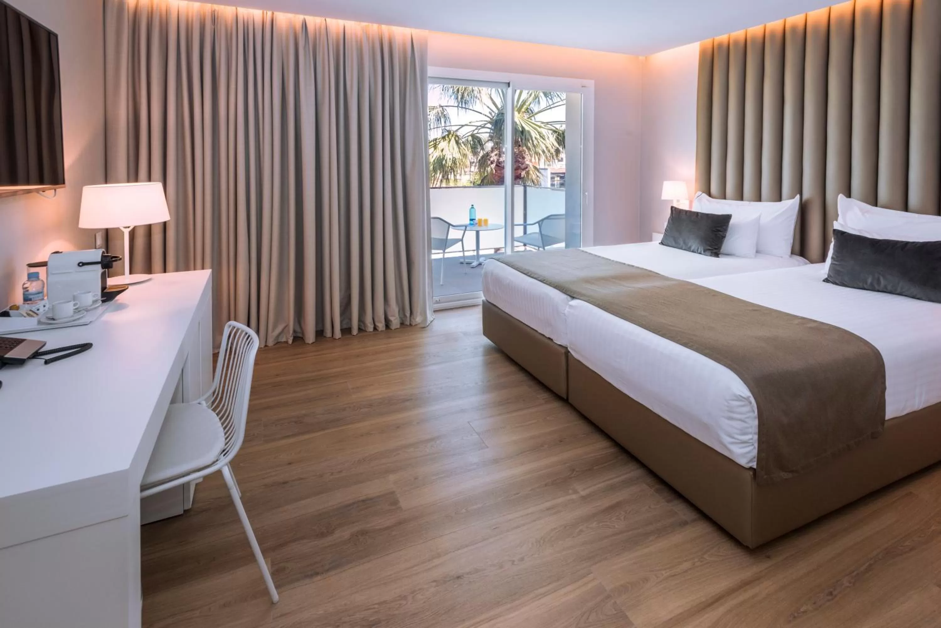 Deluxe Double or Twin Room in Hotel Playafels