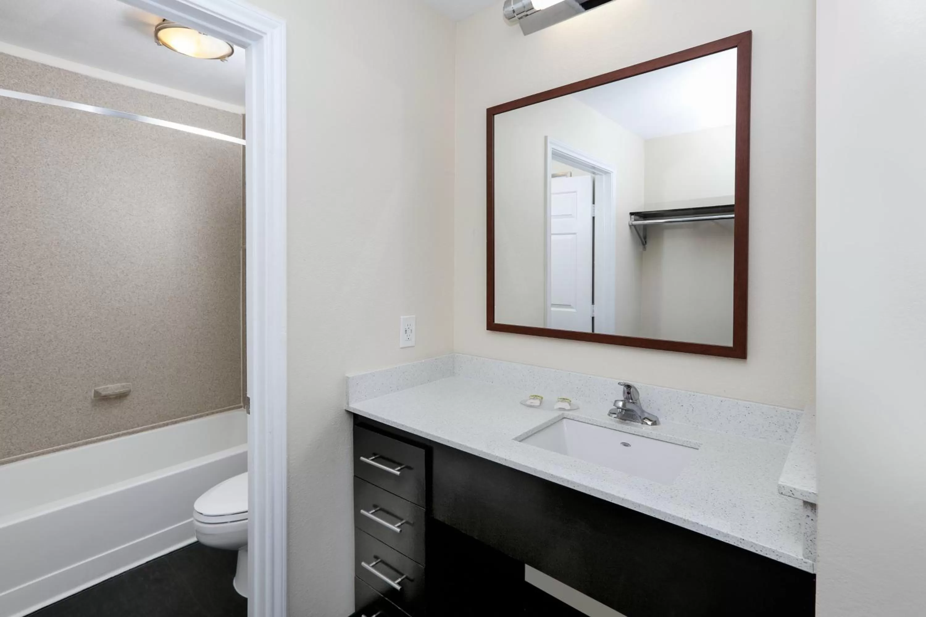 One-Bedroom Double Suite - Non-Smoking in Candlewood Suites Dallas Market Center-Love Field by IHG