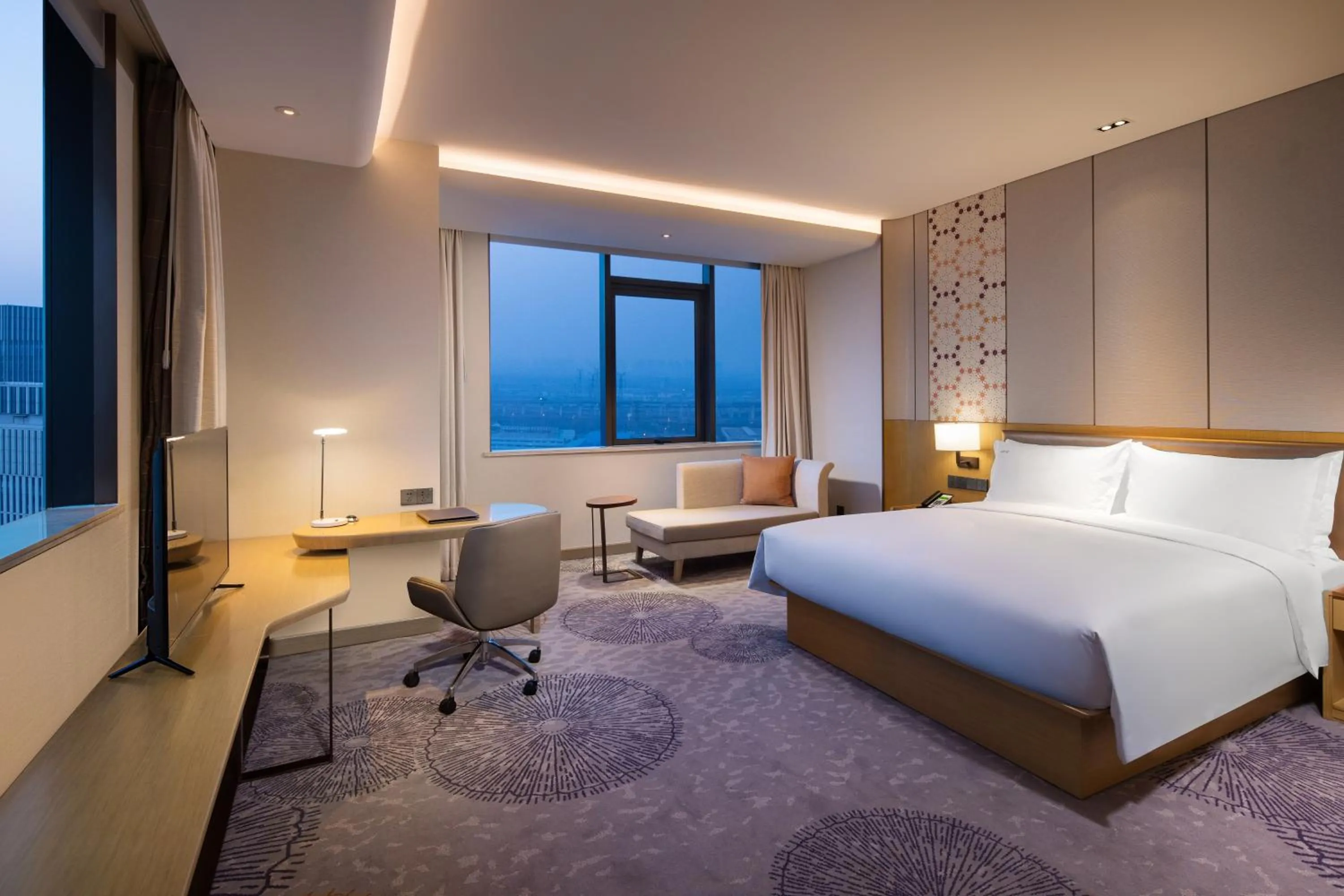 Standard King Room in Holiday Inn Tianjin Xiqing by IHG