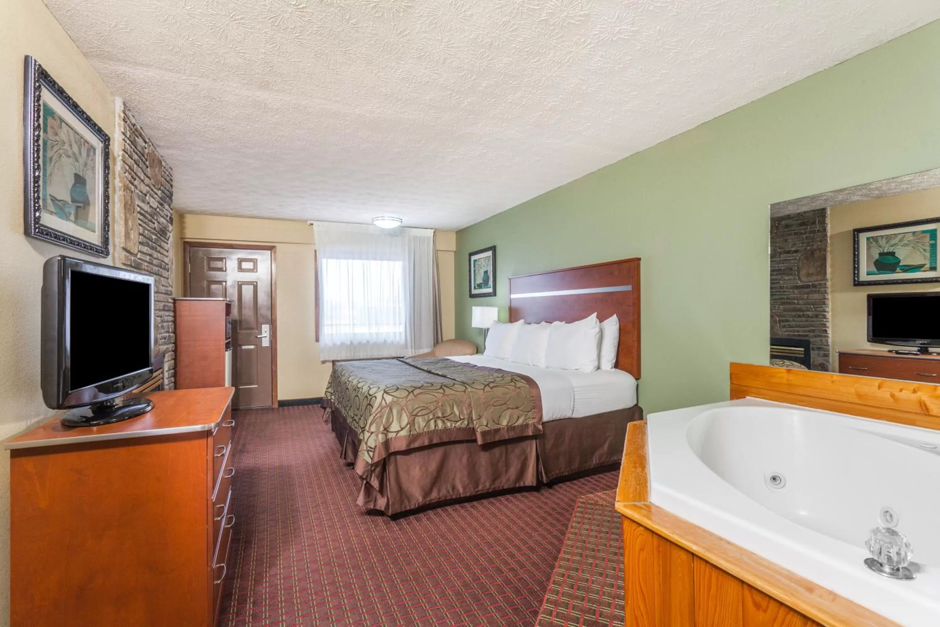 King Studio Suite - Non-Smoking in Baymont by Wyndham Pigeon Forge near Island Drive