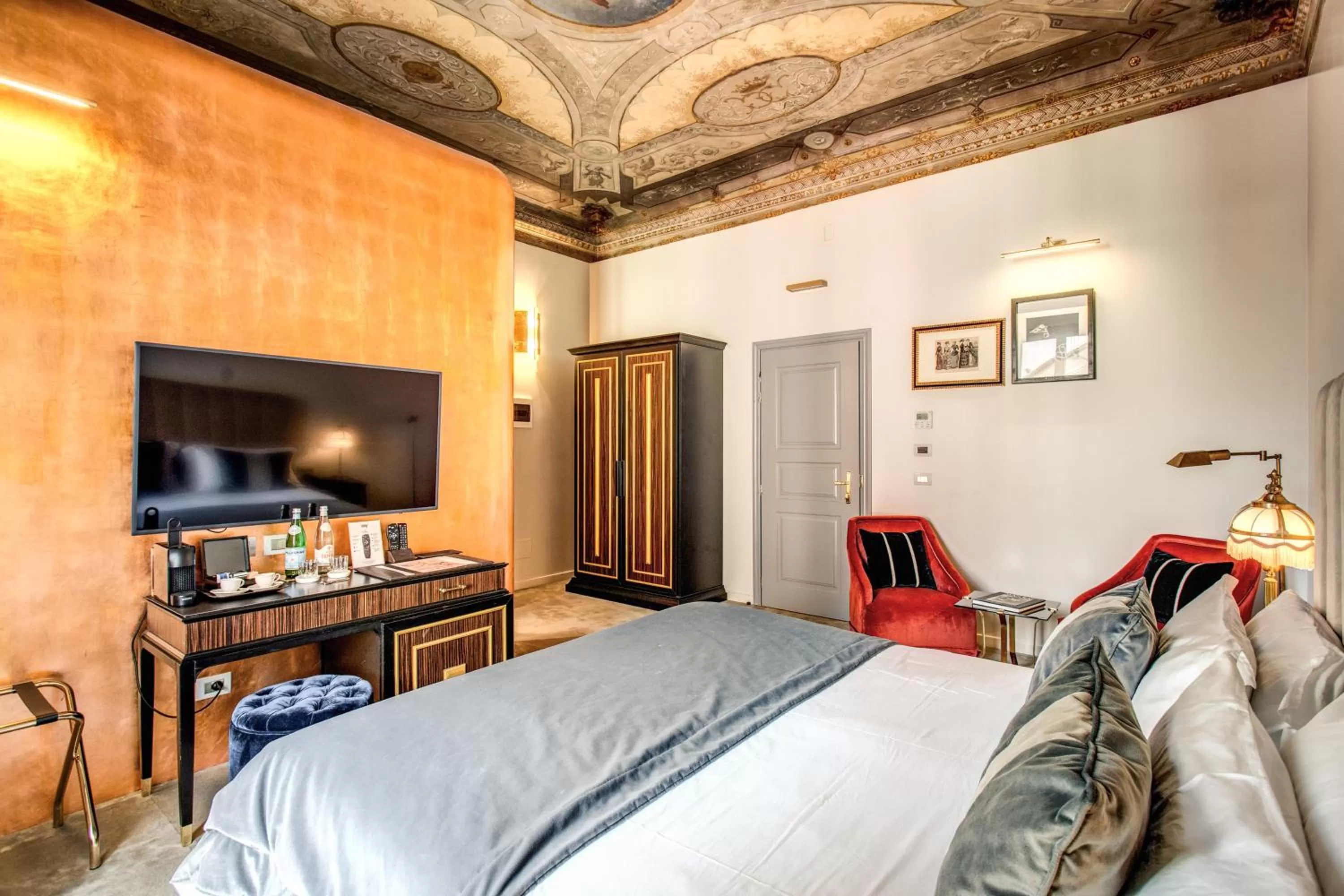 Large Double Room in Martius Private Suites Hotel