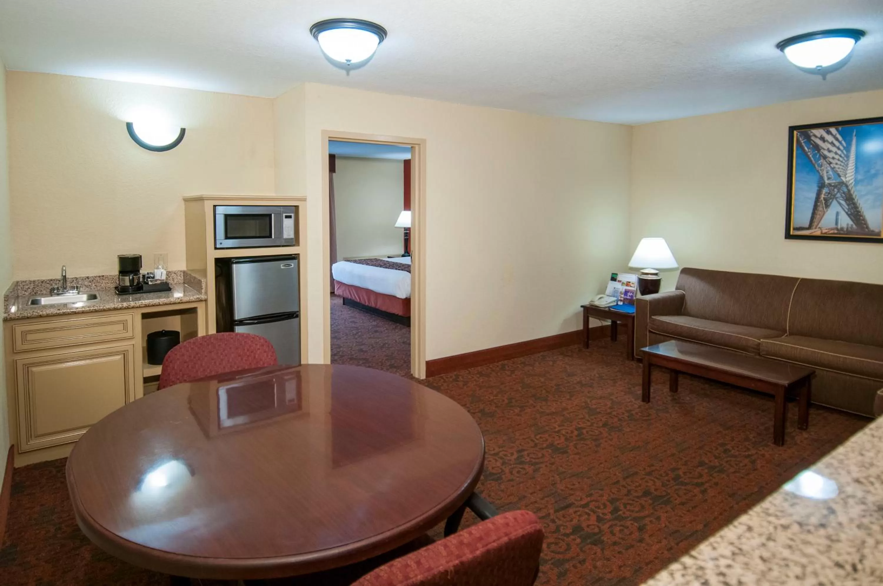 Executive King Suite in Governors Suites Hotel Oklahoma City Airport Area
