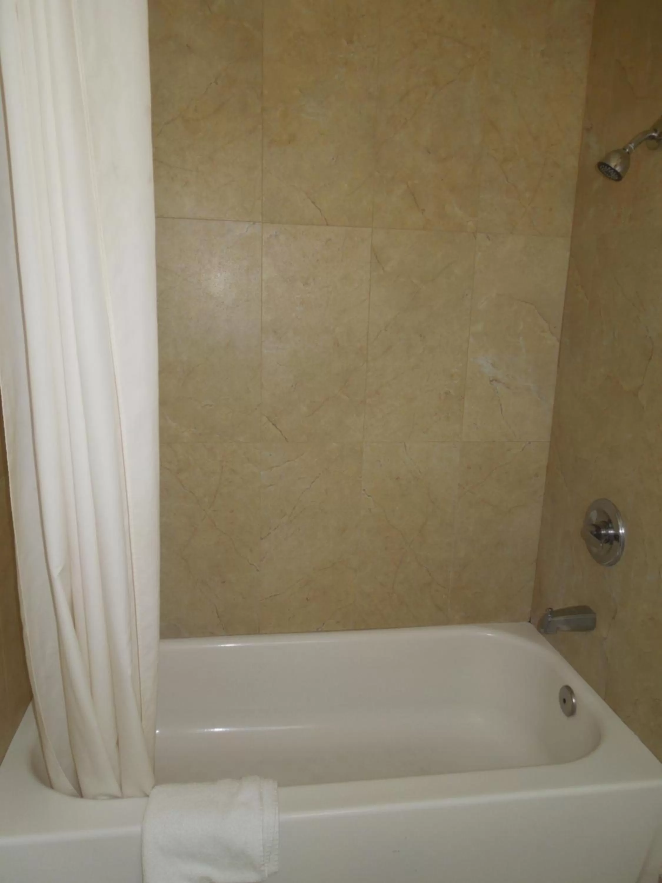 Standard King Room in Castaway Motel