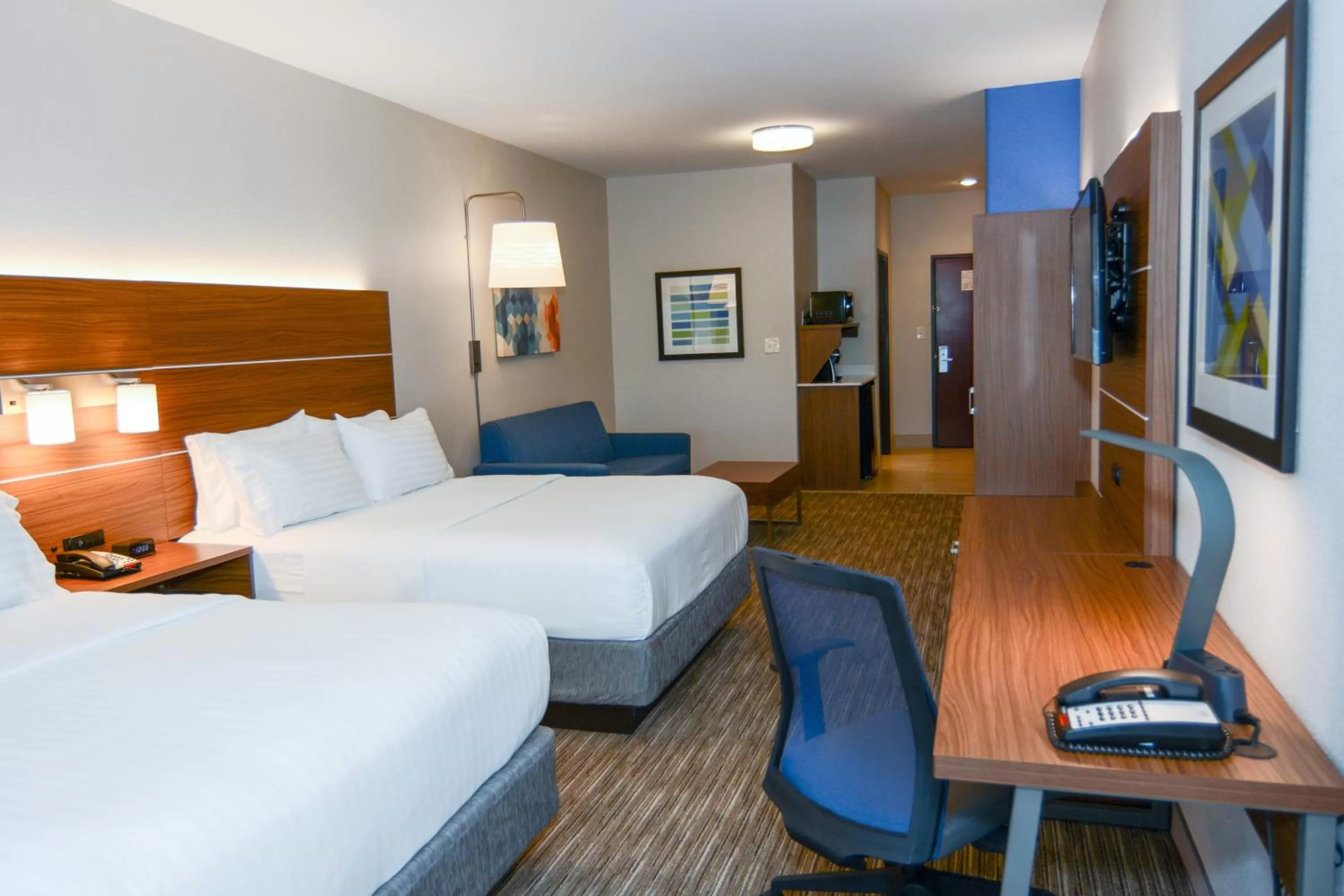 Suite with Two Beds - Non-Smoking in Holiday Inn Express Hotel & Suites New Boston by IHG