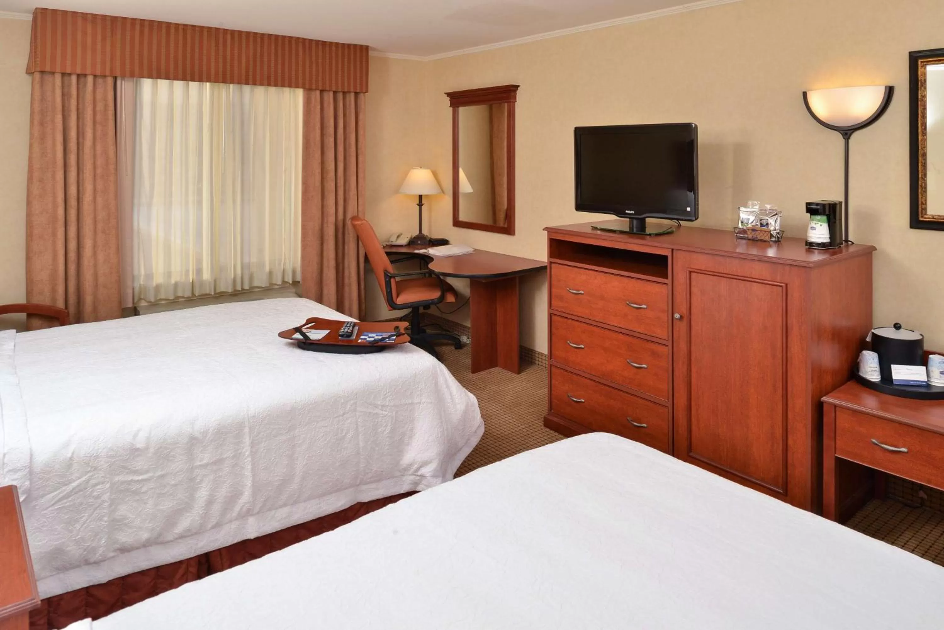 King Room with King Bed - Non-Smoking in Hampton Inn Rock Springs