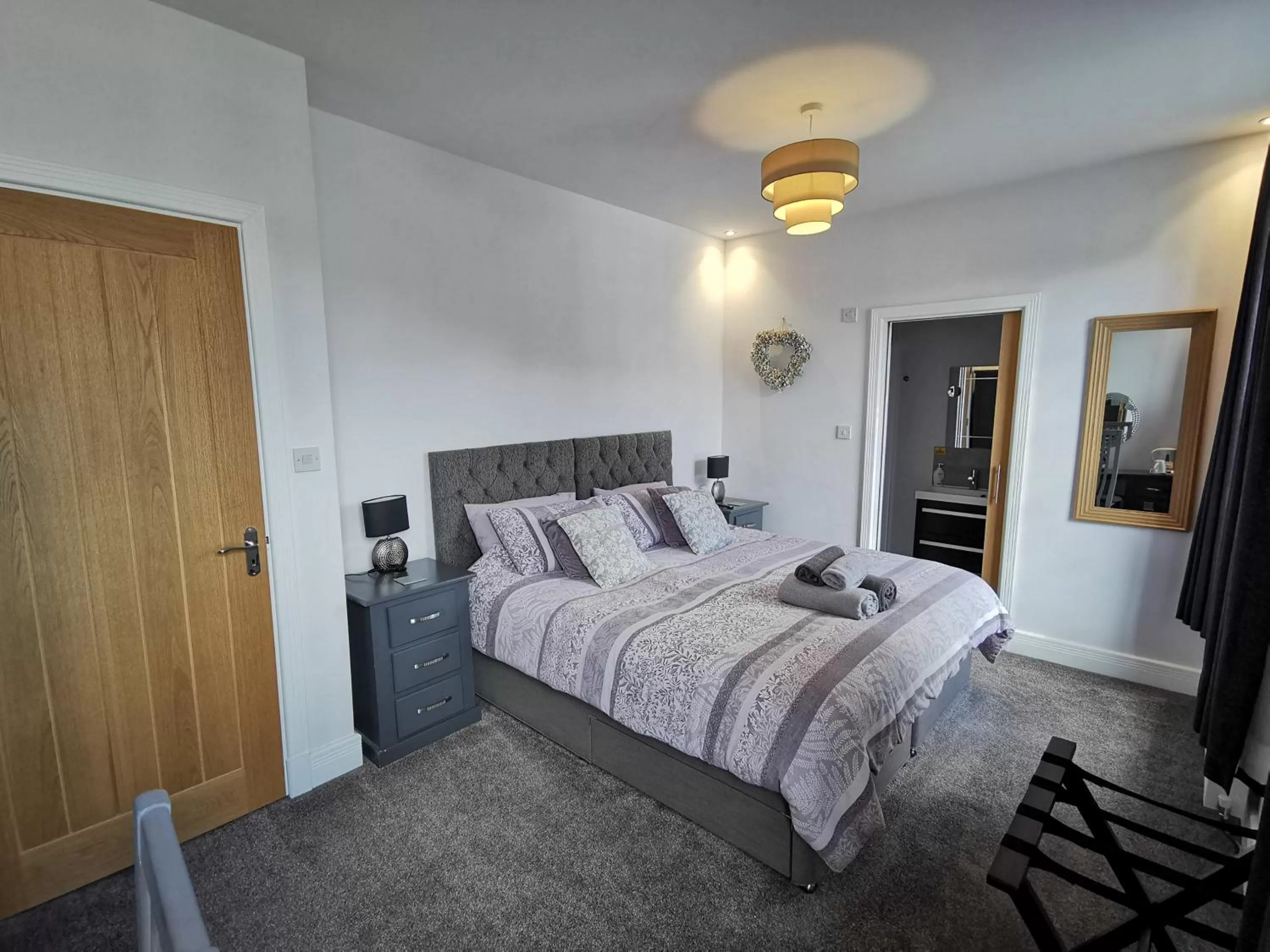 Superior Double or Twin Room in Saracens House