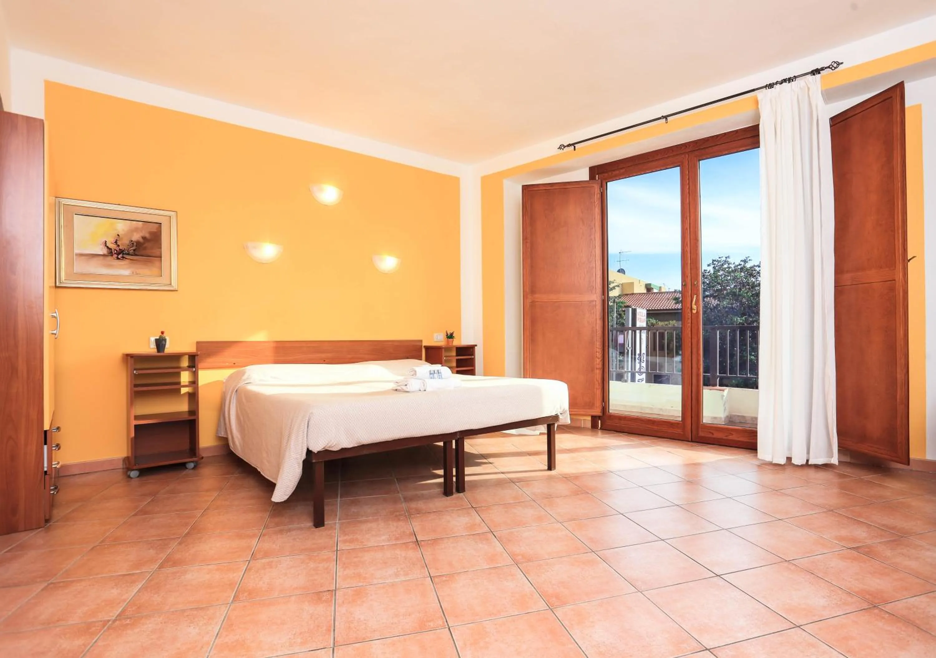 Classic Double or Twin Room with Partial Sea View in Hotel Villa Piras