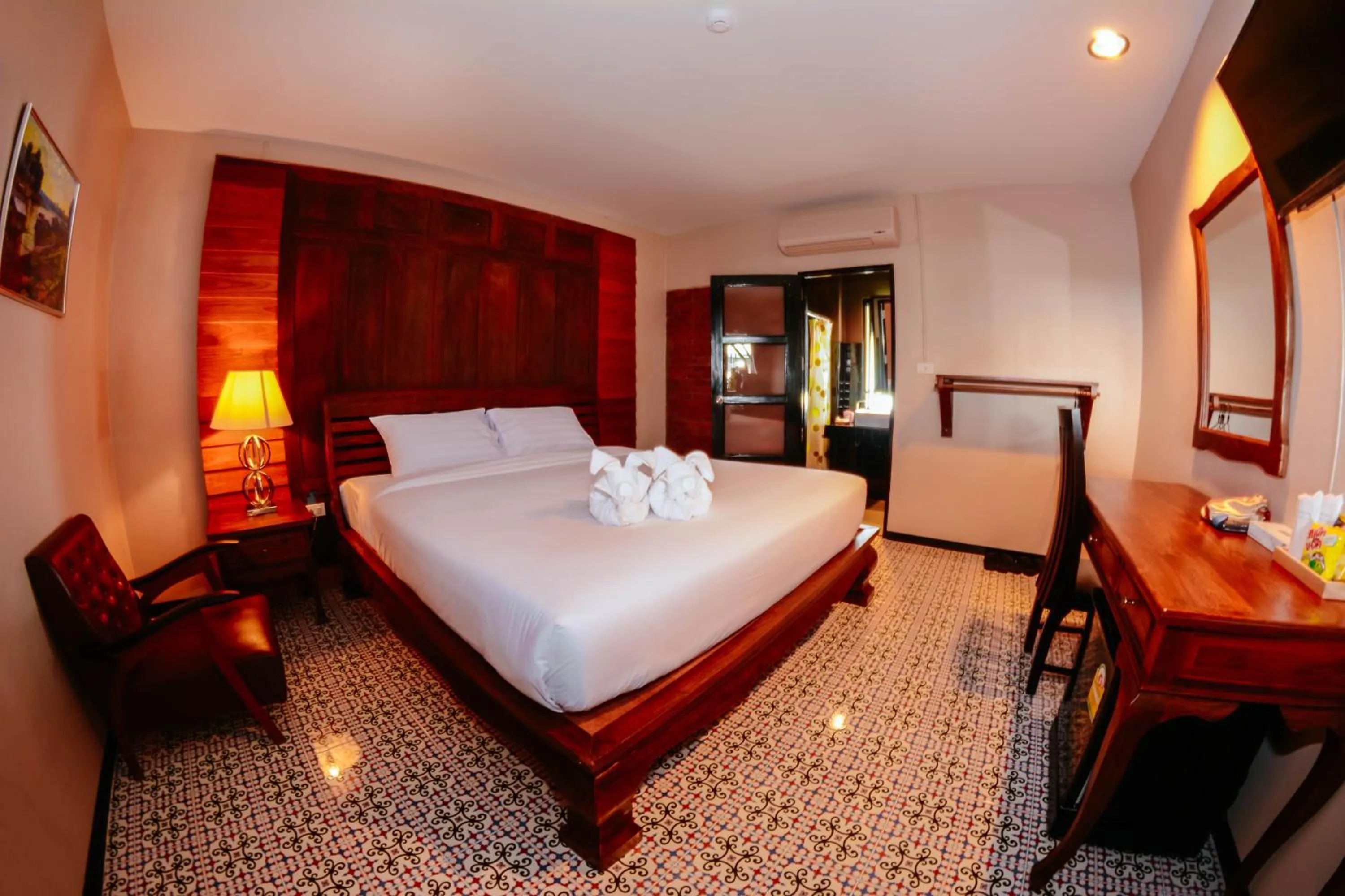 Superior Double Room with Private Bathroom in The 8 Factory Hotel Phitsanulok