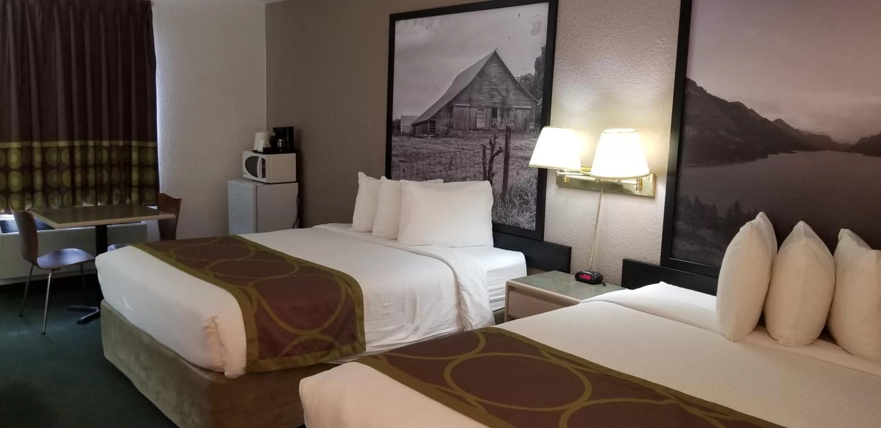 Queen Room with Two Queen Beds - Non-Smoking in Super 8 by Wyndham Pincher Creek AB