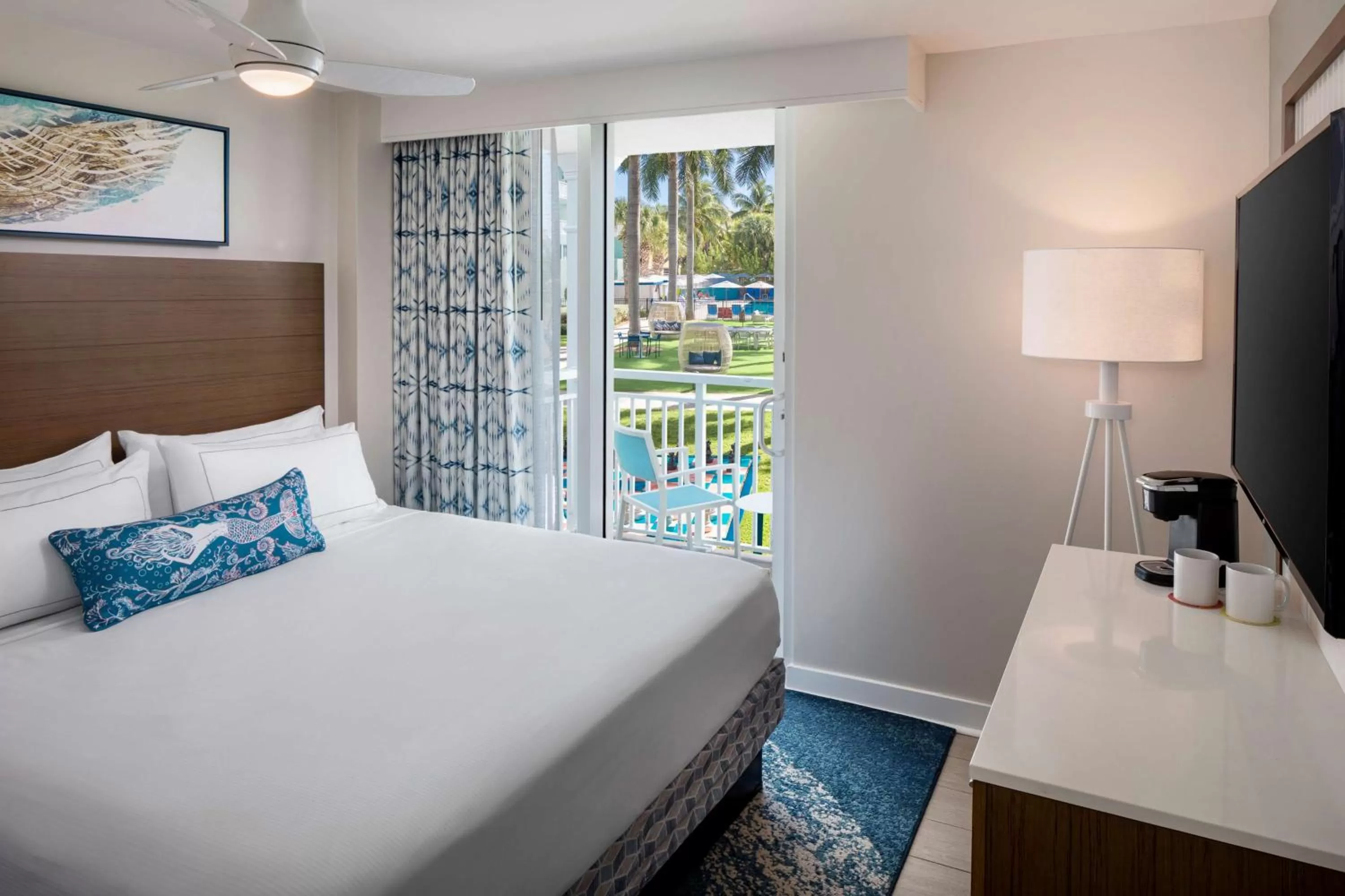King Suite with Resort View in The Reach Key West, Curio Collection by Hilton