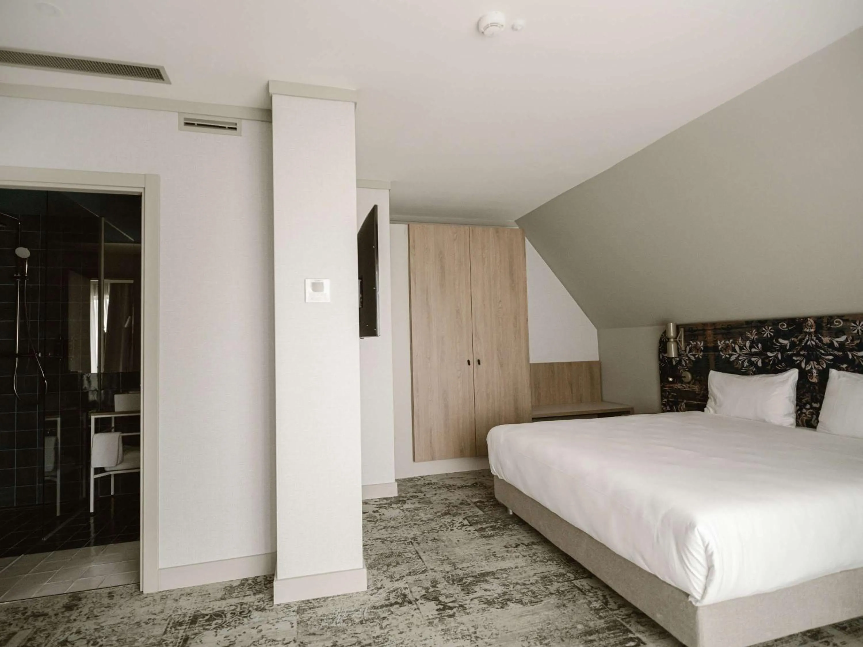 Classic King Room - single occupancy in Mercure Sibiu Arsenal