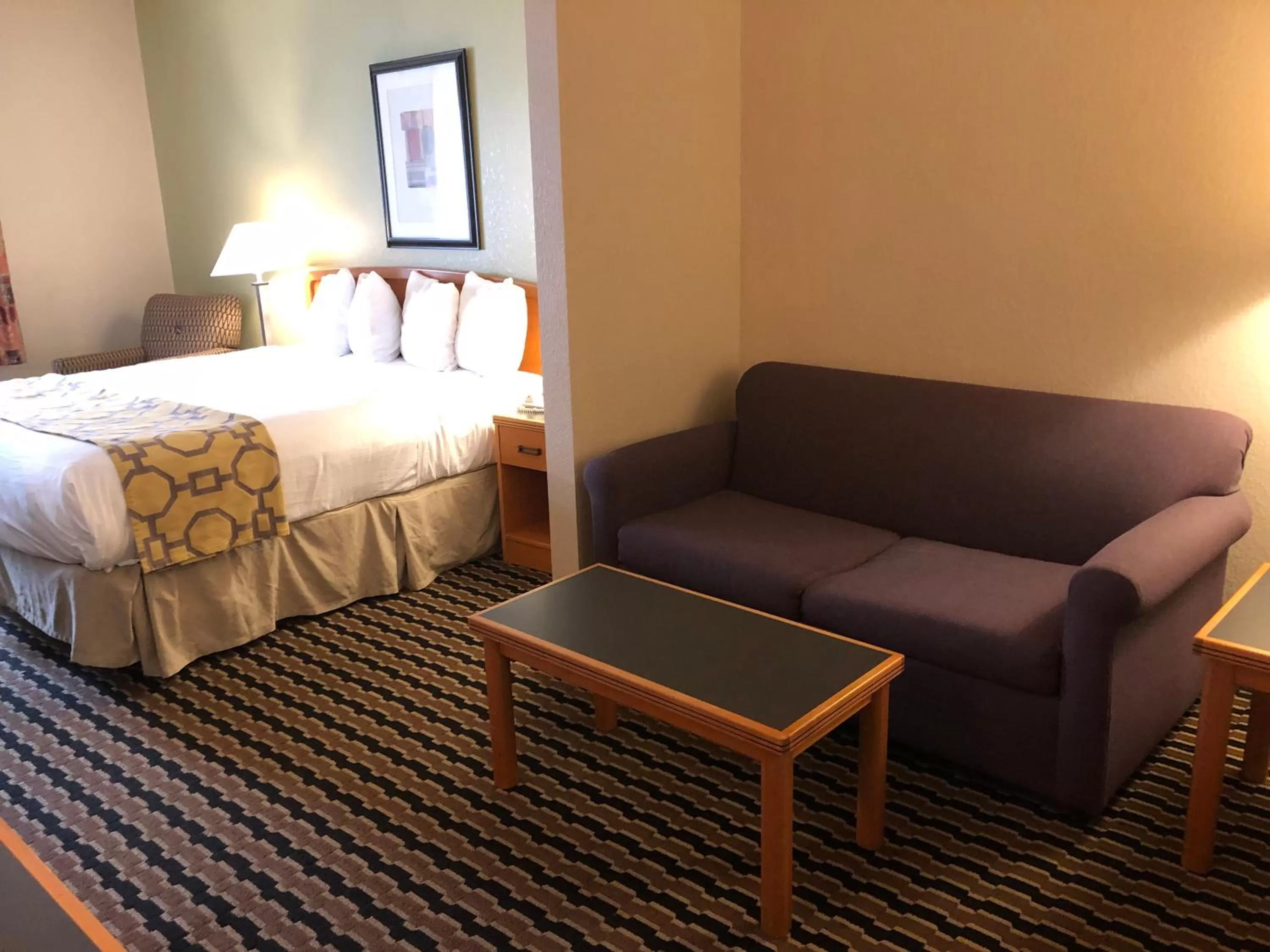 King Studio Suite - Mobility Access/Non-Smoking in Baymont by Wyndham Fort Wayne