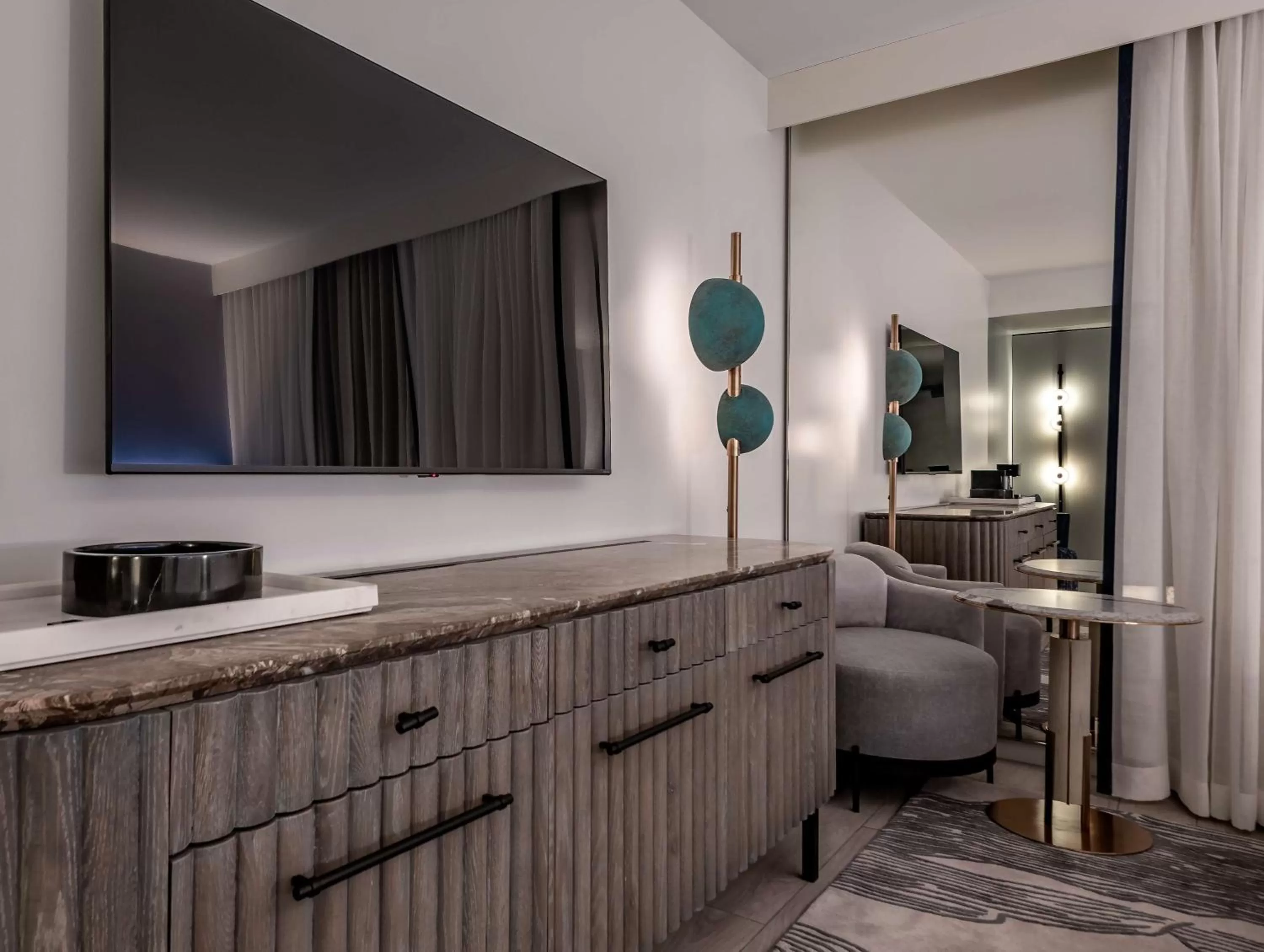One-Bedroom King Suite in The Morrow Washington Dc, Curio Collection By Hilton