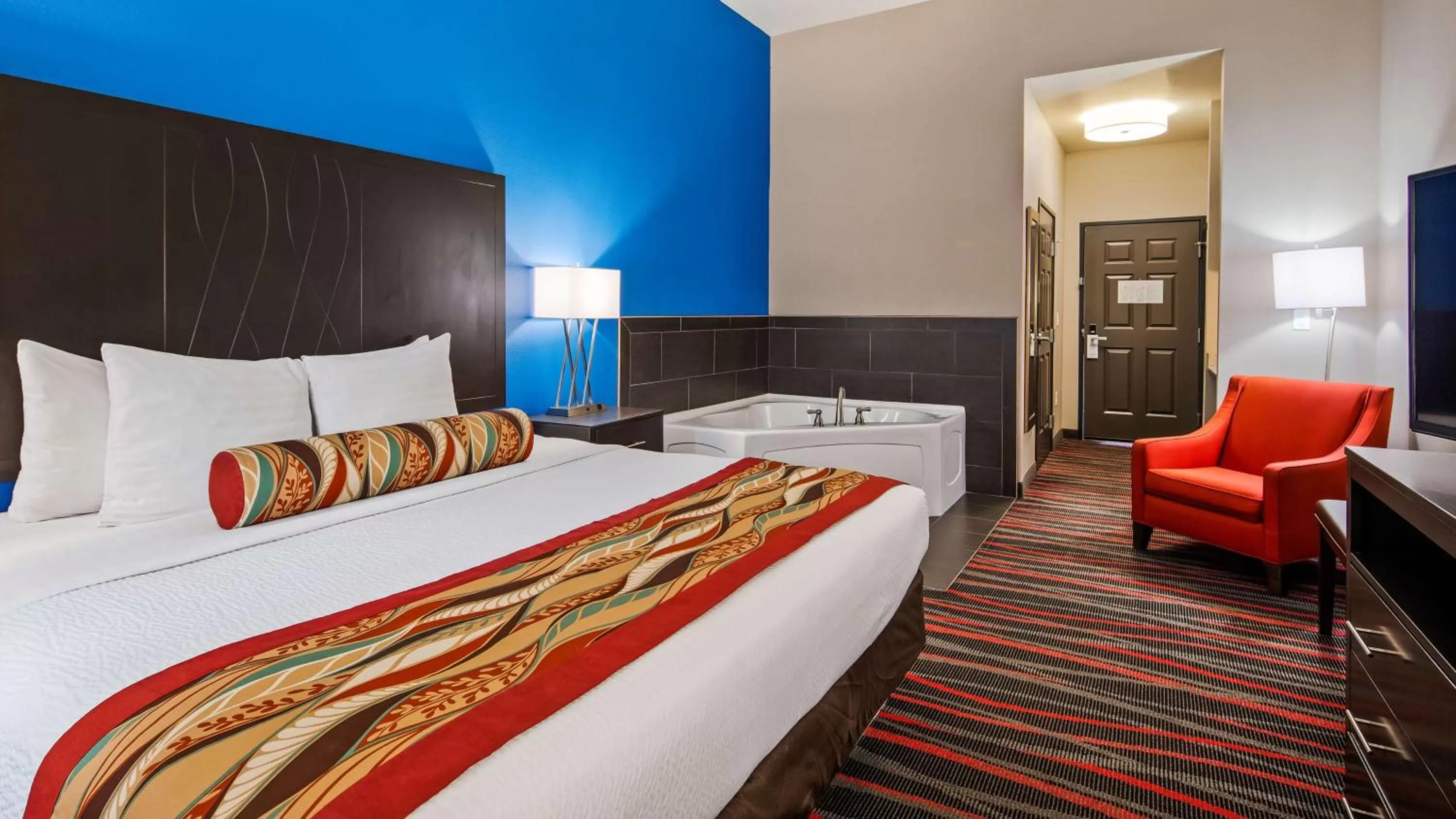 King Suite with Whirlpool in Best Western Plus Tech Medical Center Inn