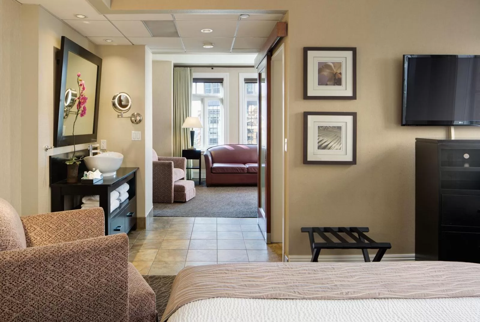 Deluxe King Suite in The Sofia Hotel