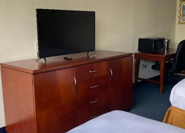 Standard Two Double Beds - Accessible in Miami Gardens Inn & Suites