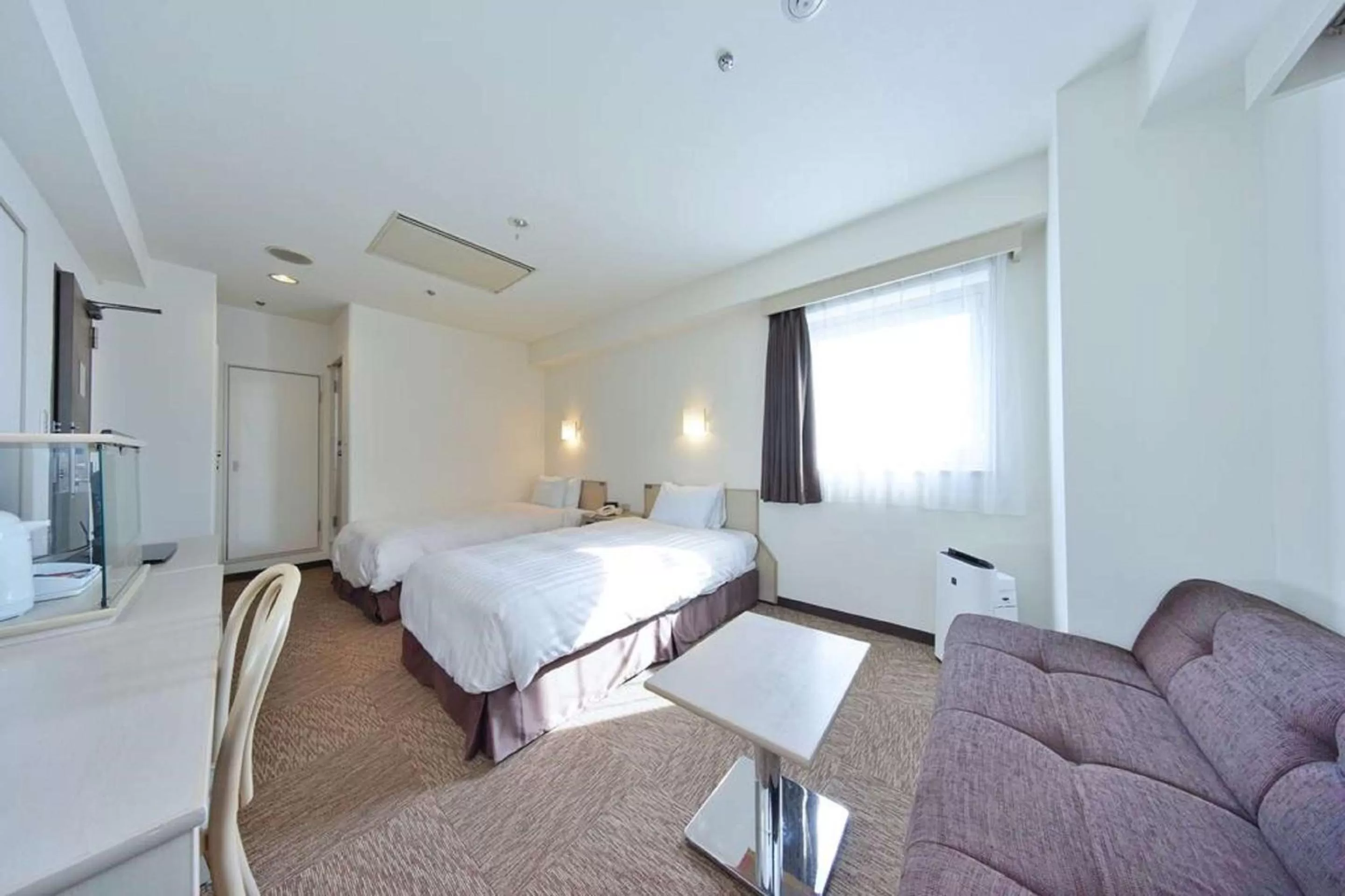 Twin Room with Sofa Bed - Non-Smoking in Best Western Osaka Tsukamoto