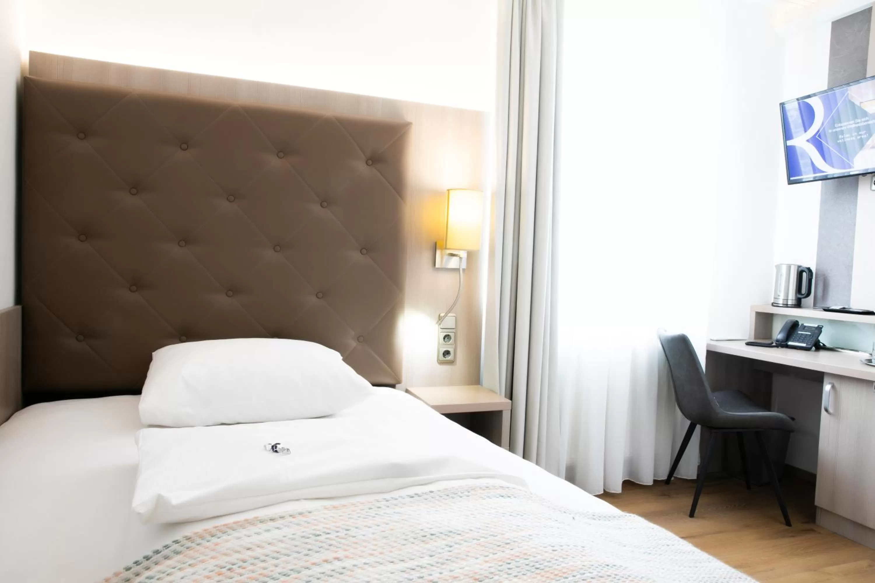Economy Single Room - single occupancy in Das Reinisch Hotel - near Vienna Airport